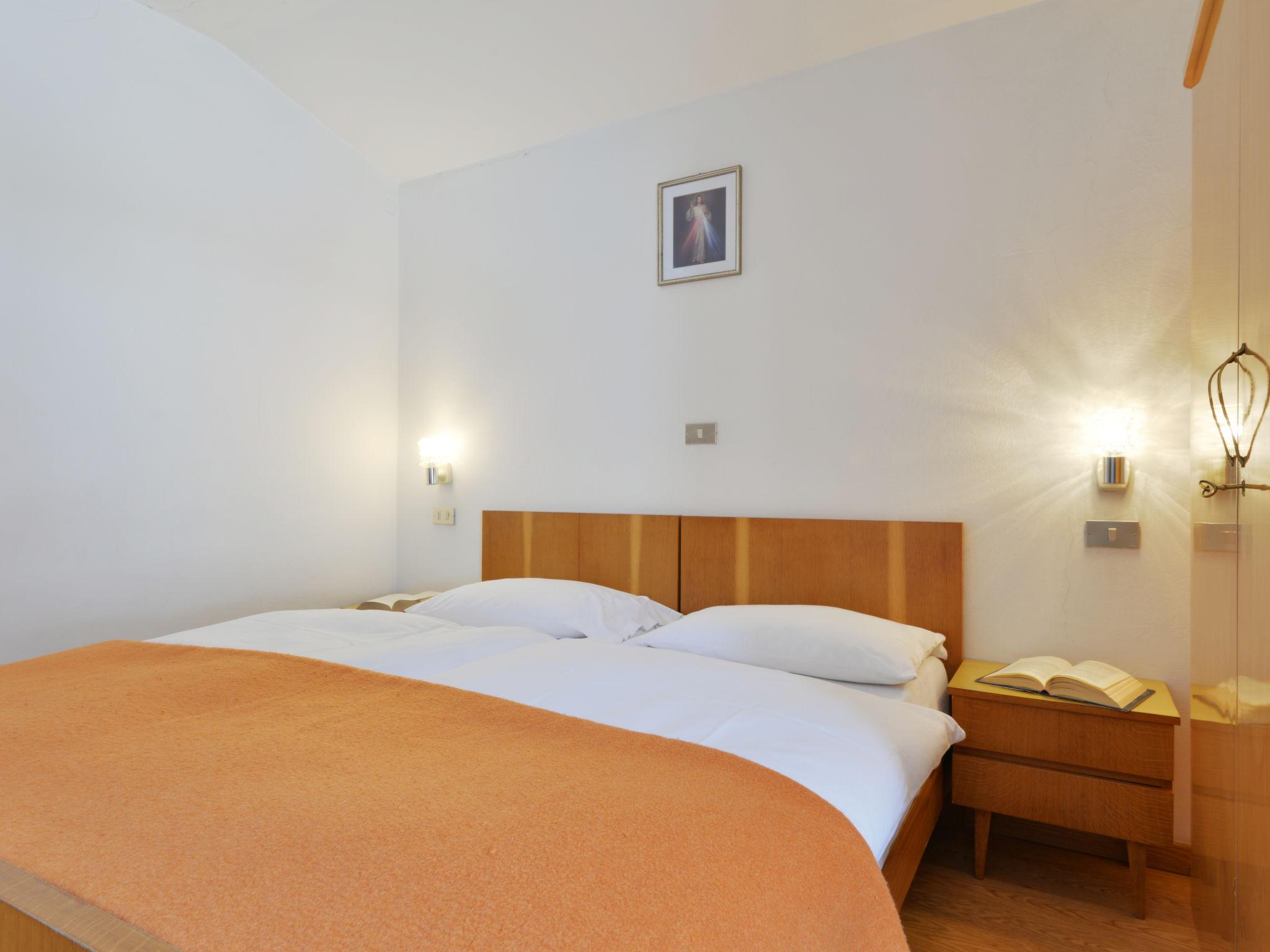 Foto 11 - Apartamento de 4 quartos em San Giovanni di Fassa-Sèn Jan com vista para a montanha