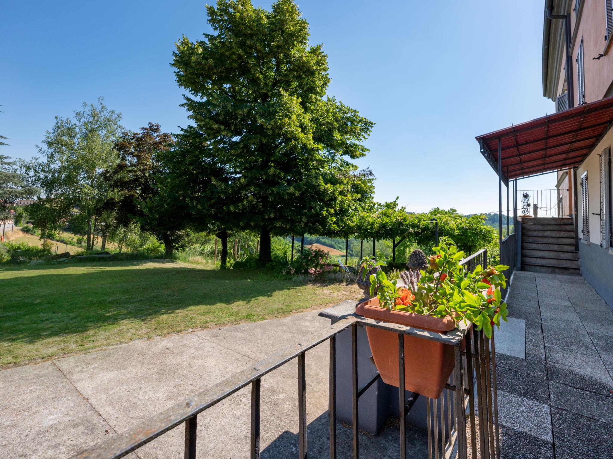 Foto 14 - Apartamento de 2 quartos em Rocca d'Arazzo com jardim e terraço