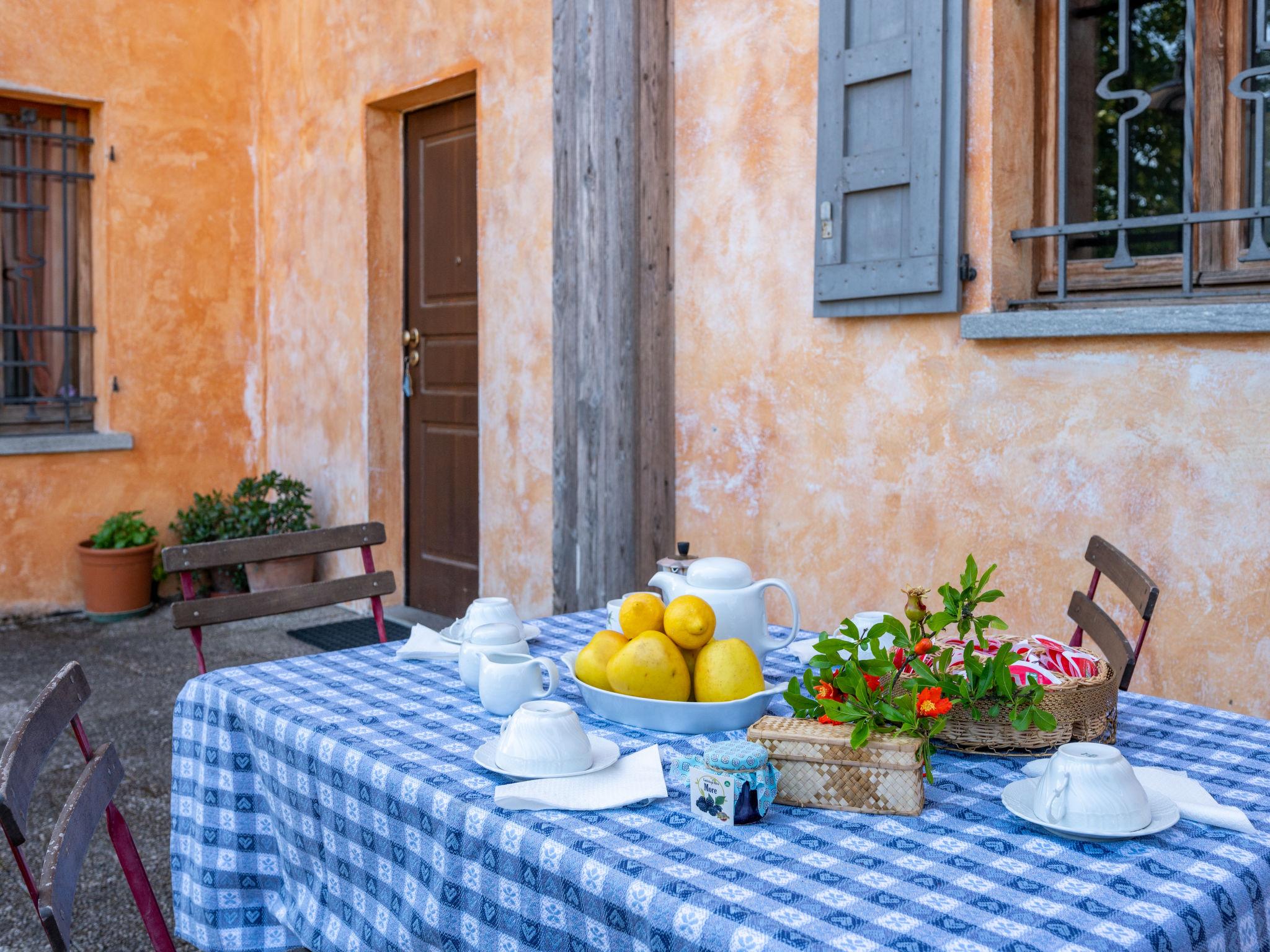 Foto 3 - Apartamento de 2 quartos em Rocca d'Arazzo com jardim e terraço