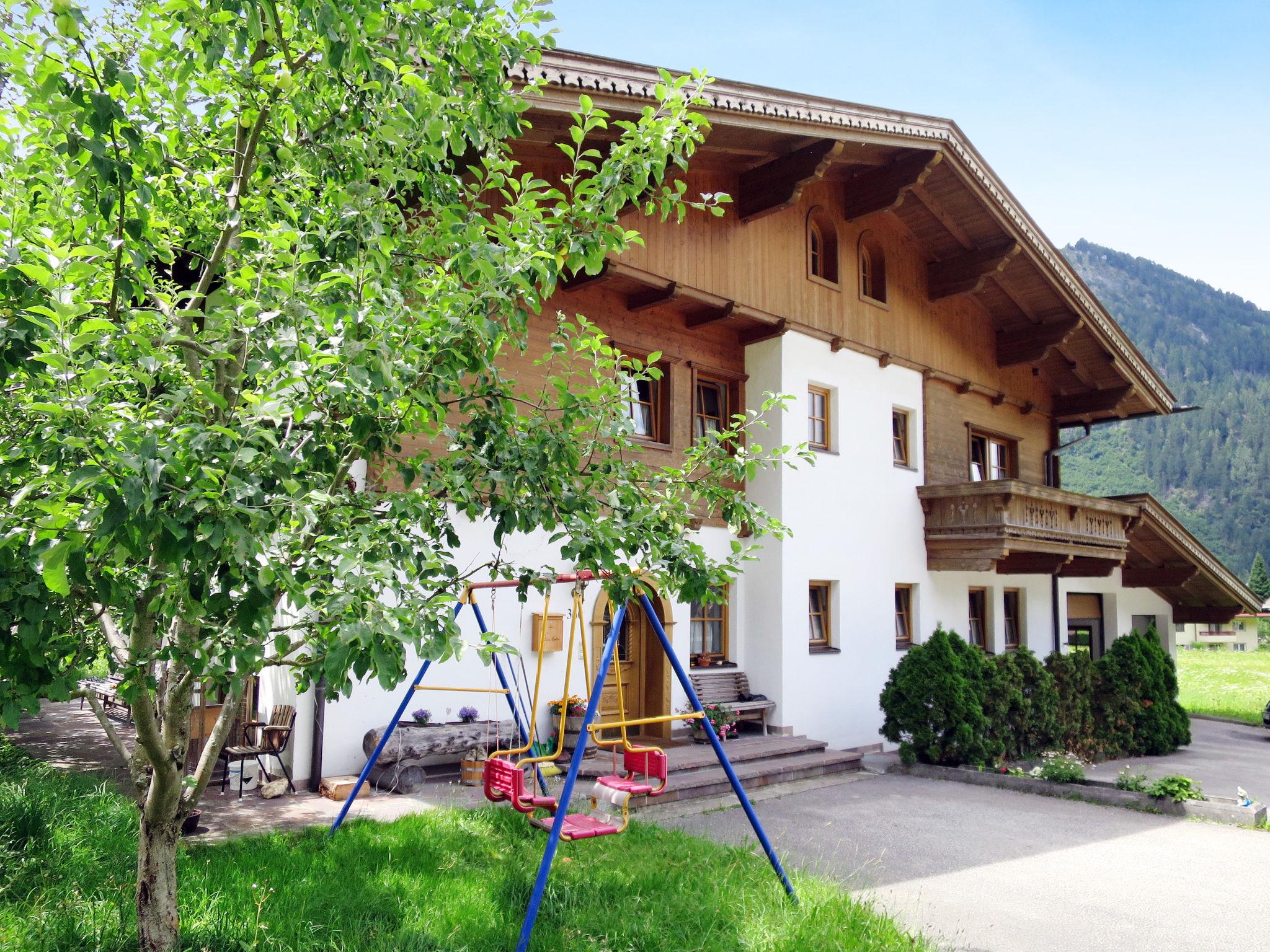 Foto 2 - Apartamento de 1 habitación en Mayrhofen con terraza y vistas a la montaña