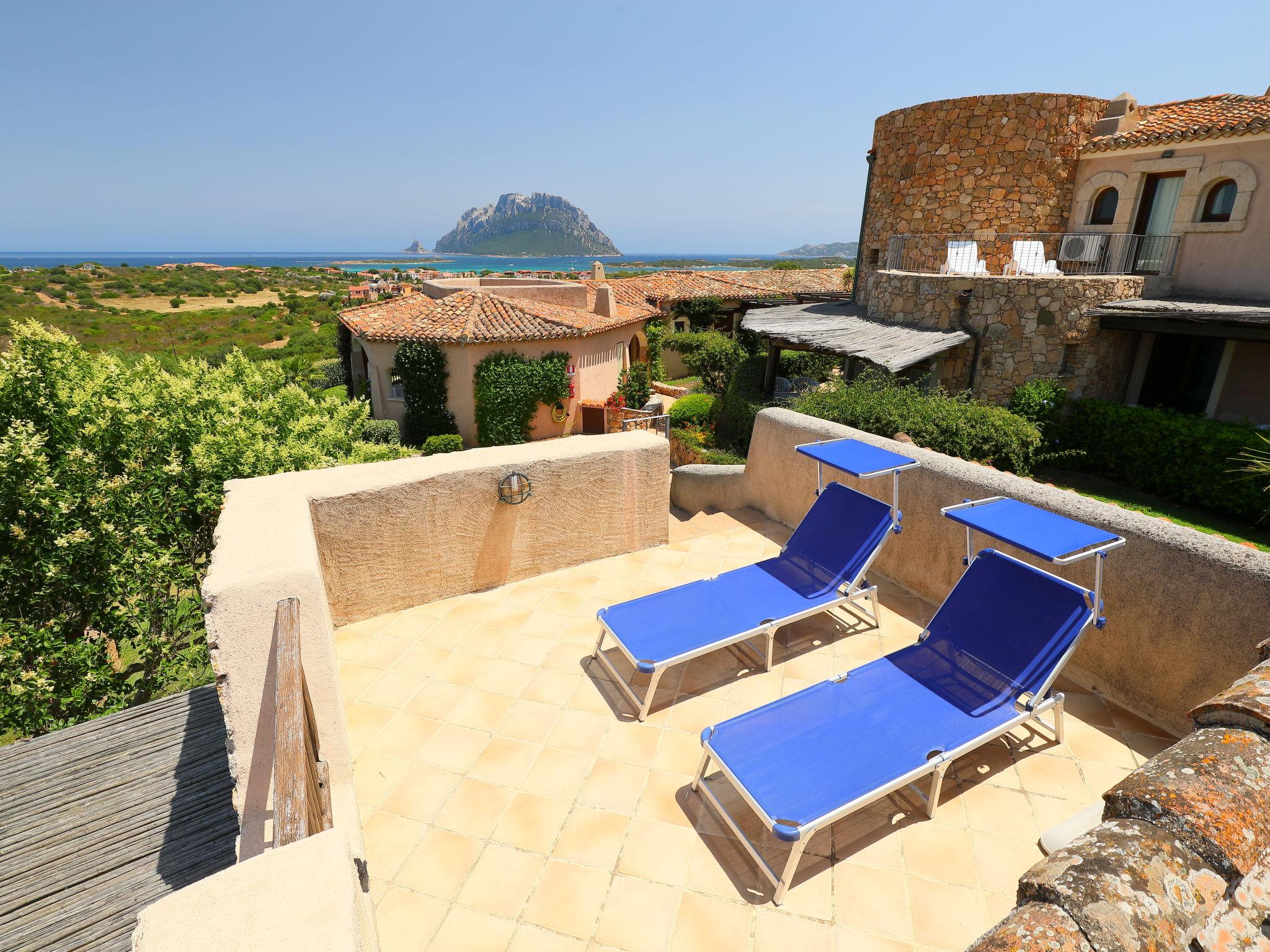 Foto 2 - Casa de 2 quartos em Loiri Porto San Paolo com piscina e vistas do mar