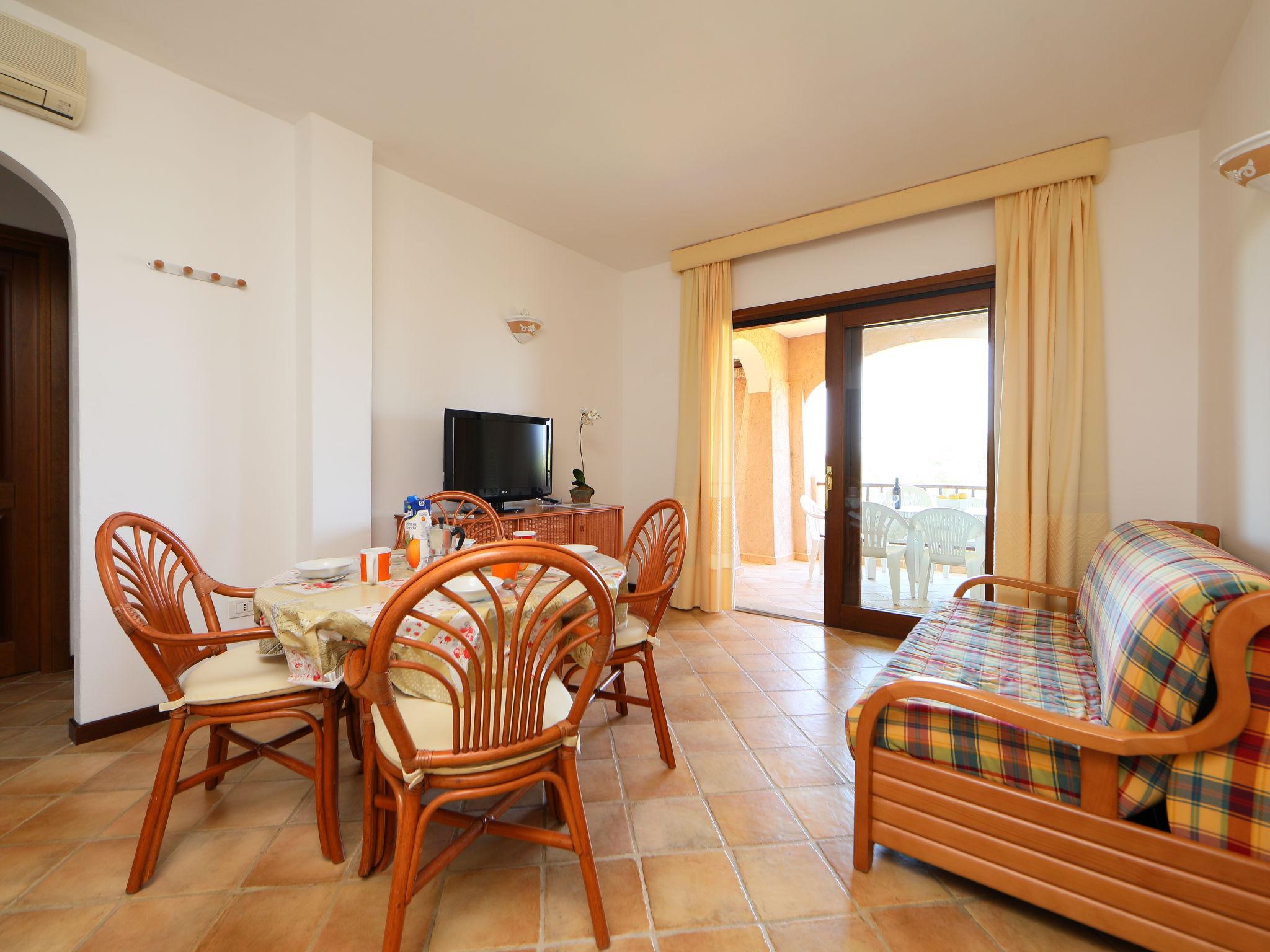 Photo 6 - 2 bedroom House in Loiri Porto San Paolo with swimming pool and garden