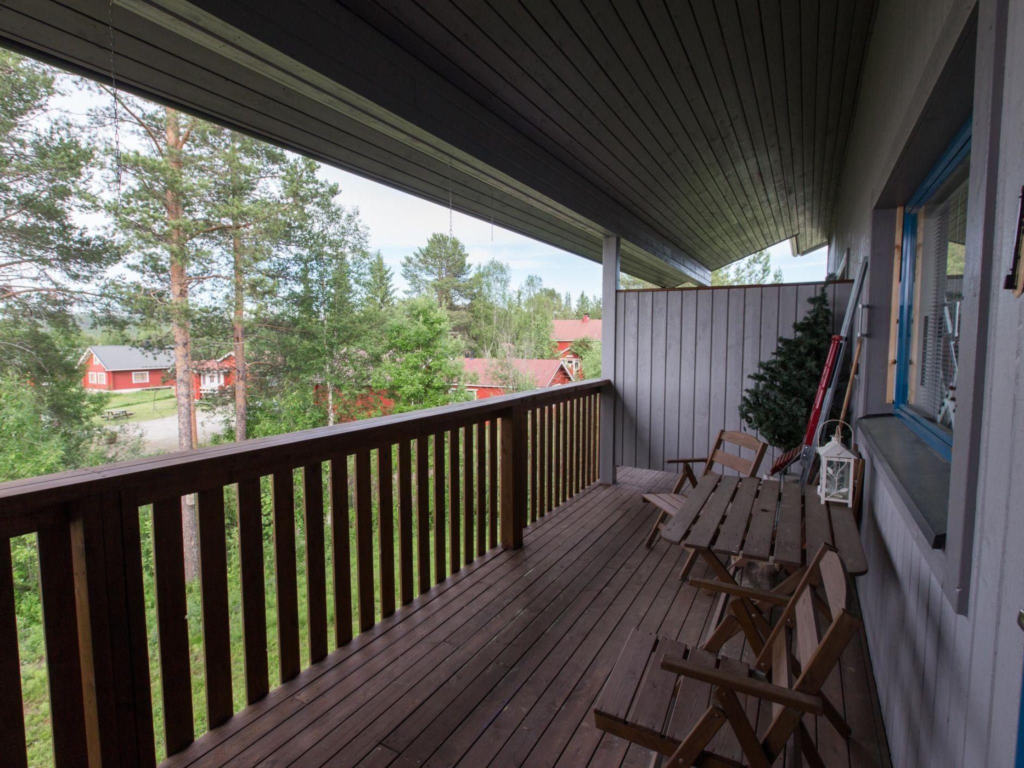 Foto 12 - Haus mit 1 Schlafzimmer in Kolari mit sauna und blick auf die berge