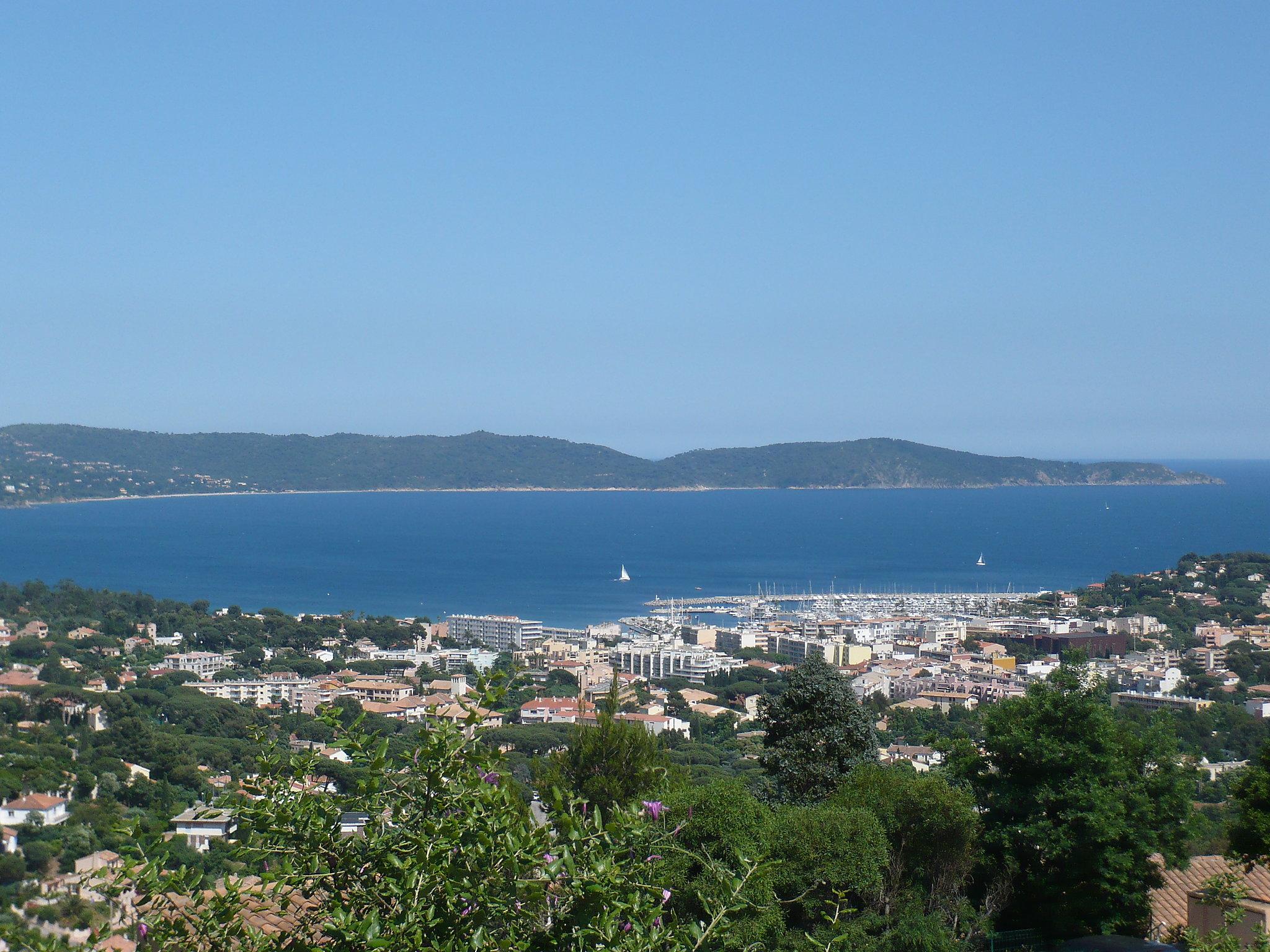 Foto 5 - Apartamento de 1 habitación en Cavalaire-sur-Mer con piscina y vistas al mar