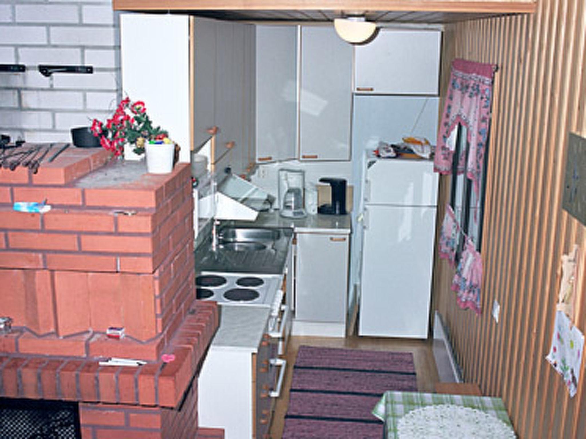 Foto 15 - Casa de 2 habitaciones en Hyrynsalmi con sauna
