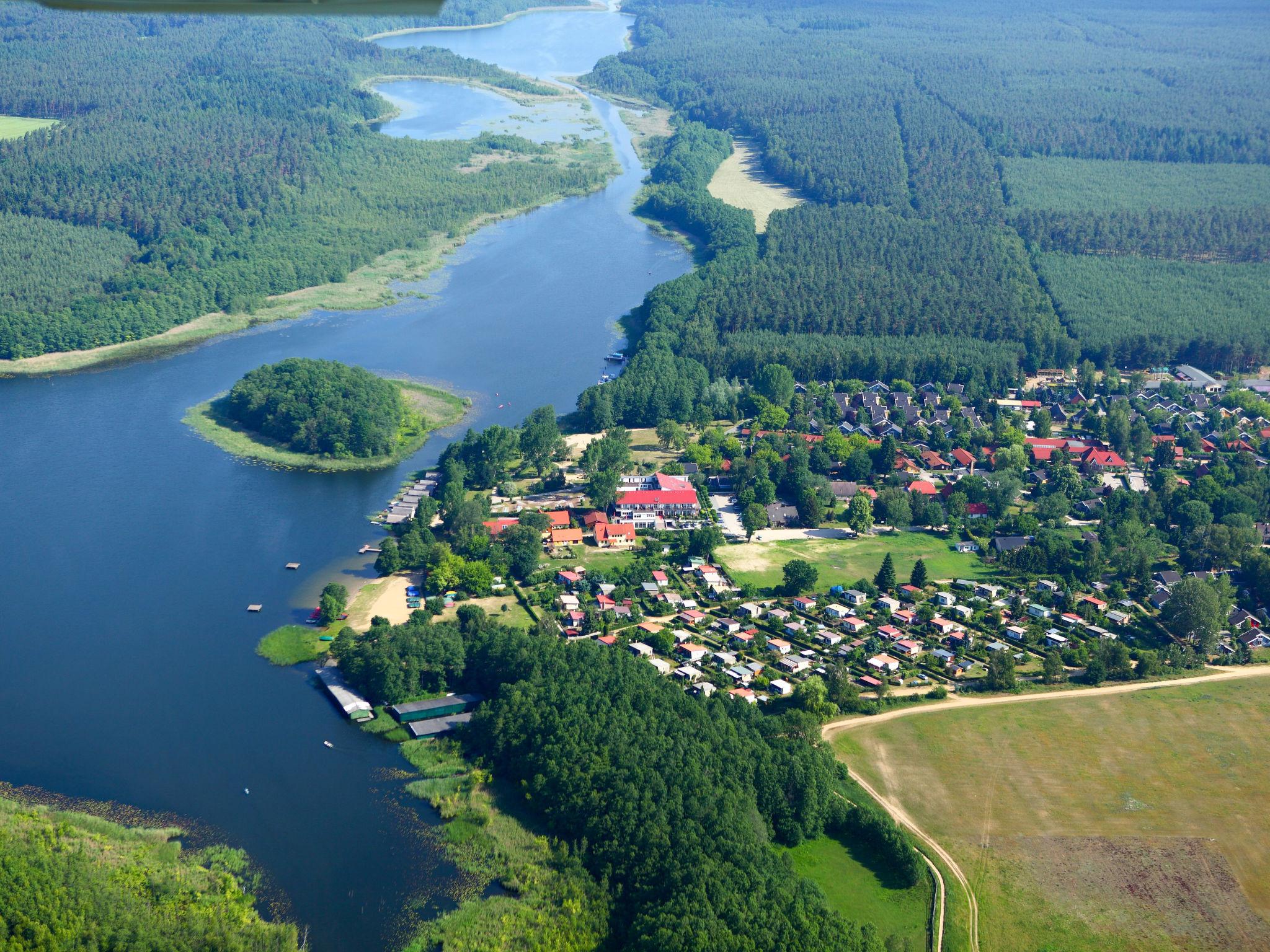 Foto 11 - Haus mit 4 Schlafzimmern in Mirow mit schwimmbad und blick auf die berge