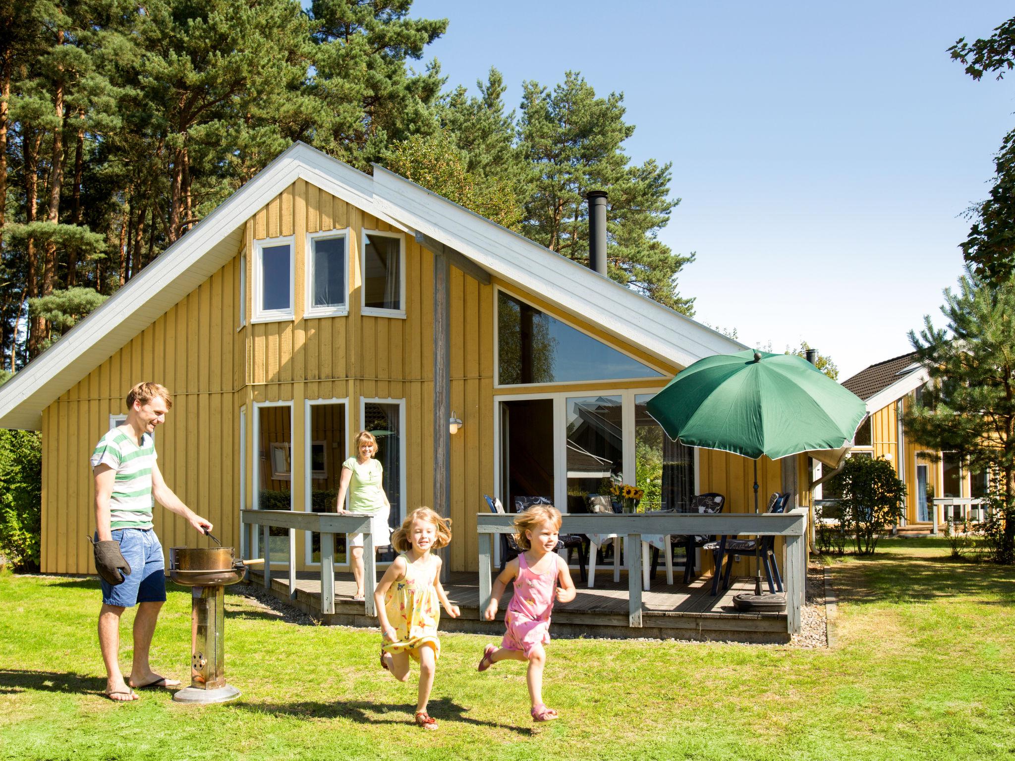 Foto 1 - Haus mit 2 Schlafzimmern in Mirow mit schwimmbad und blick auf die berge