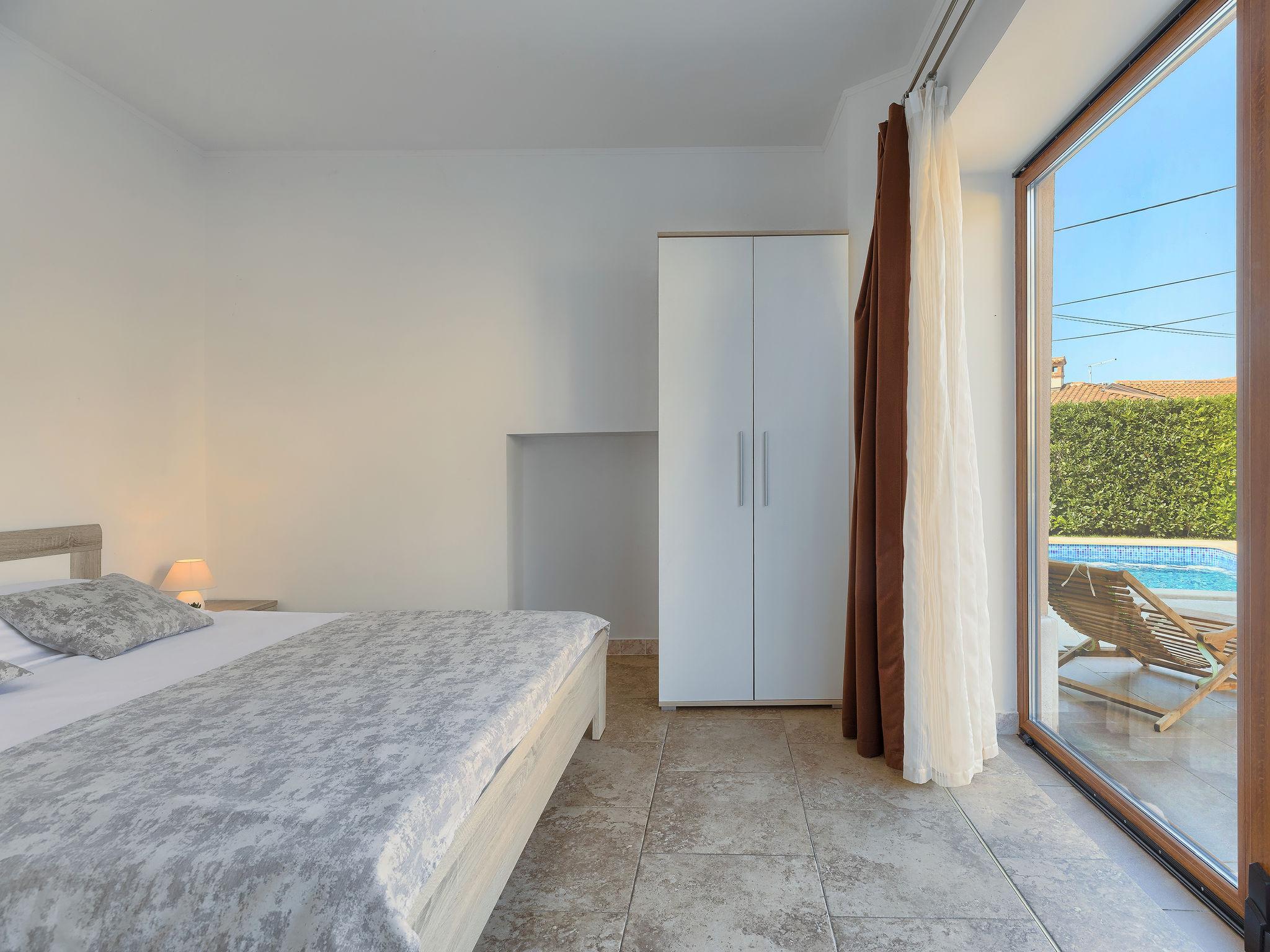 Foto 31 - Casa con 3 camere da letto a Sveti Petar u Šumi con piscina privata e vista mare