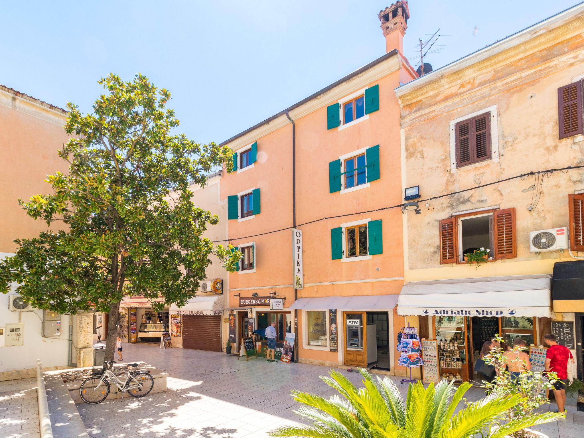 Photo 13 - Appartement en Umag avec terrasse et vues à la mer