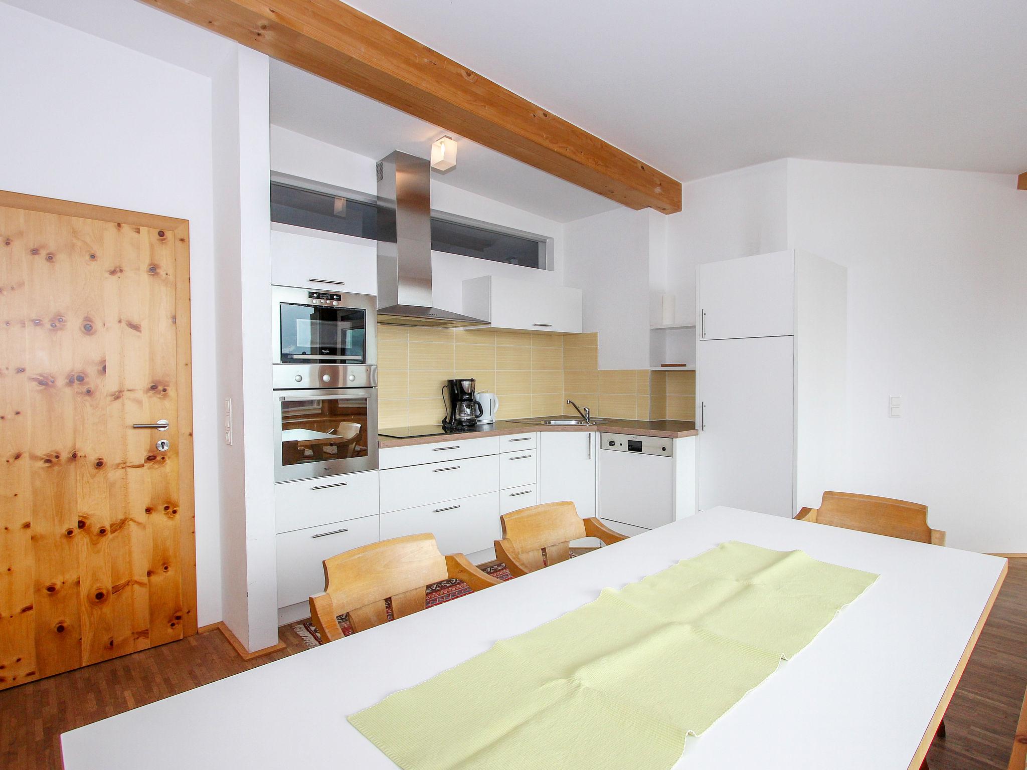 Foto 4 - Apartamento de 4 habitaciones en Ried im Zillertal con jardín y terraza