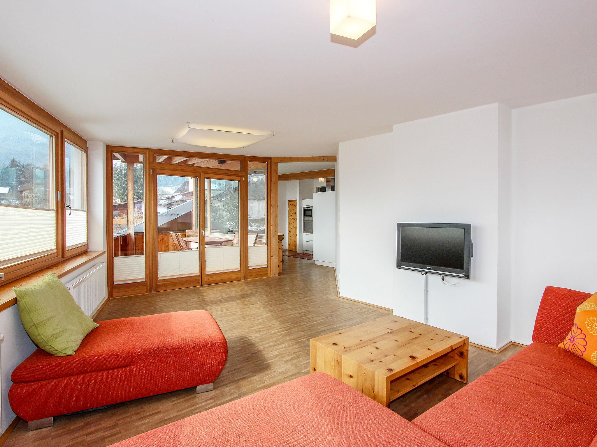 Photo 3 - Appartement de 4 chambres à Ried im Zillertal avec jardin et vues sur la montagne