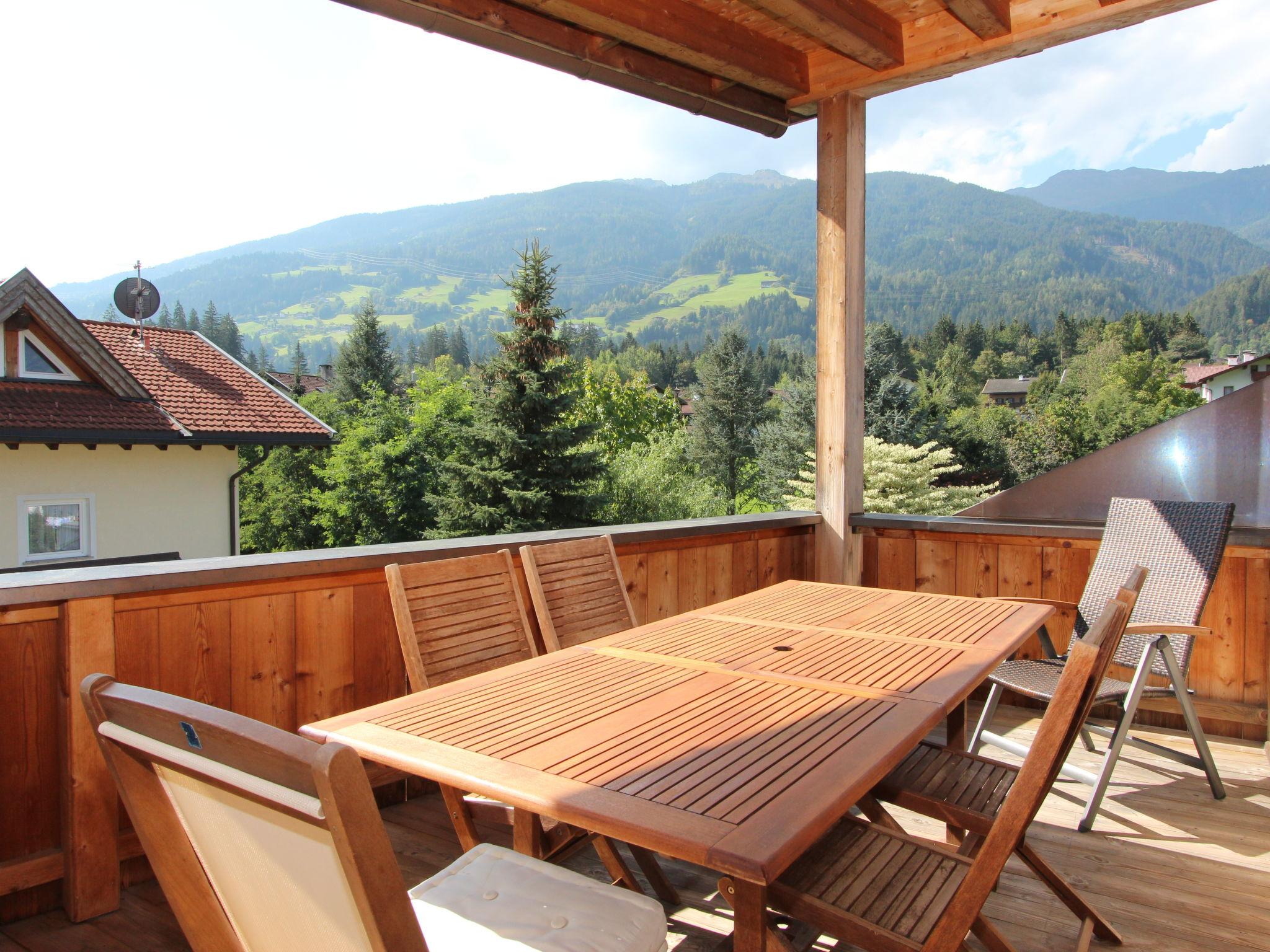 Foto 6 - Apartamento de 4 habitaciones en Ried im Zillertal con jardín y vistas a la montaña