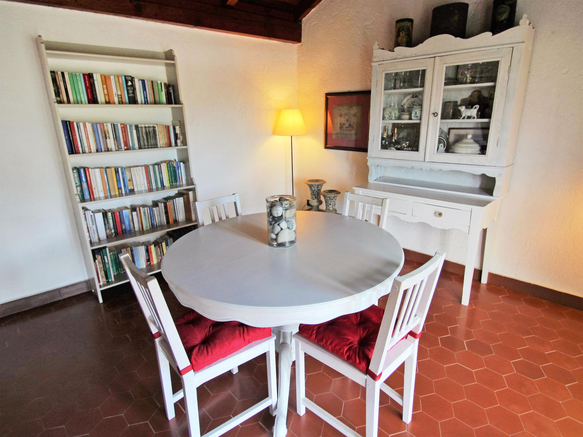 Photo 3 - Maison de 1 chambre à Stellanello avec jardin et terrasse