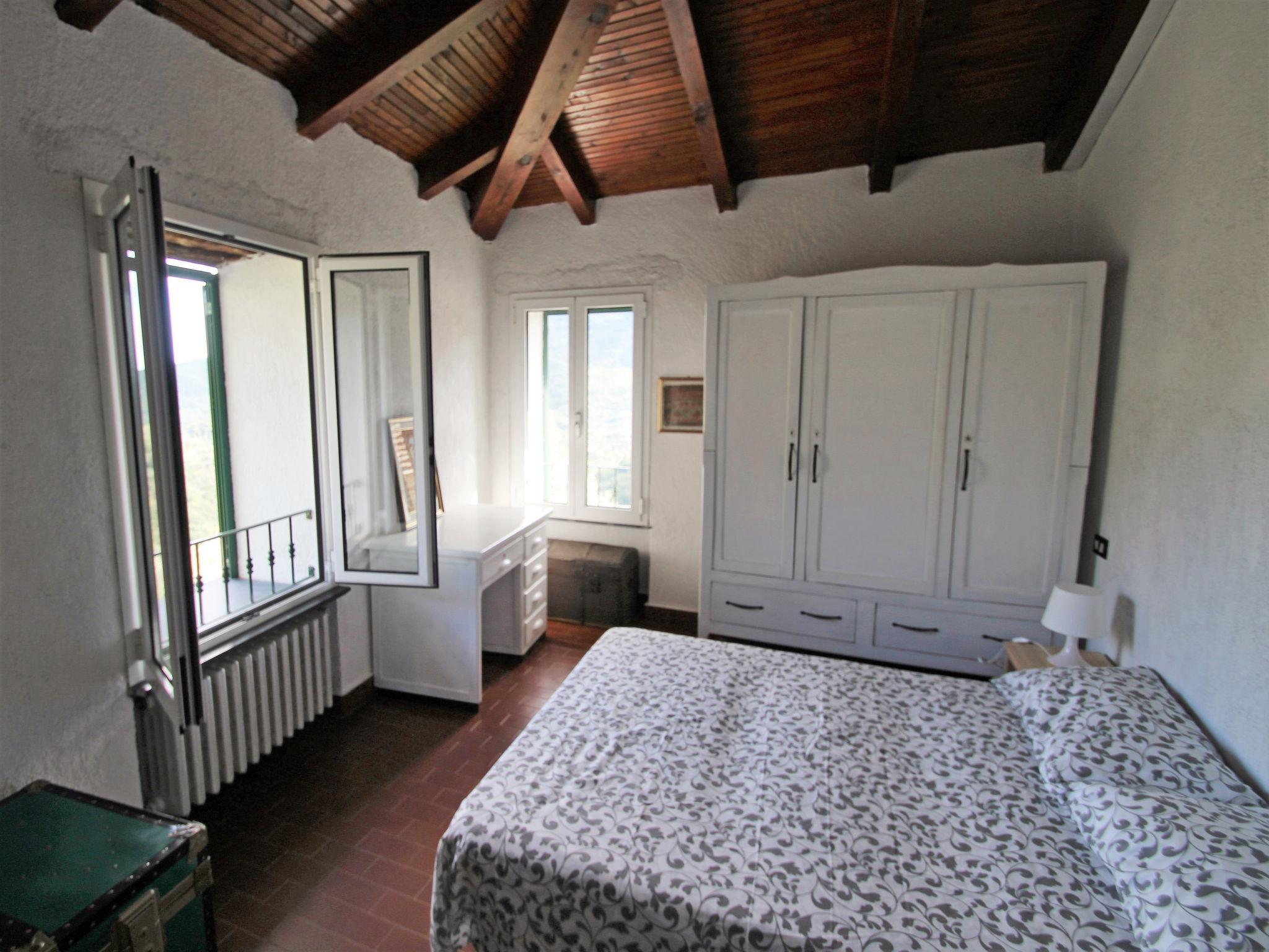 Photo 12 - Maison de 1 chambre à Stellanello avec jardin et terrasse