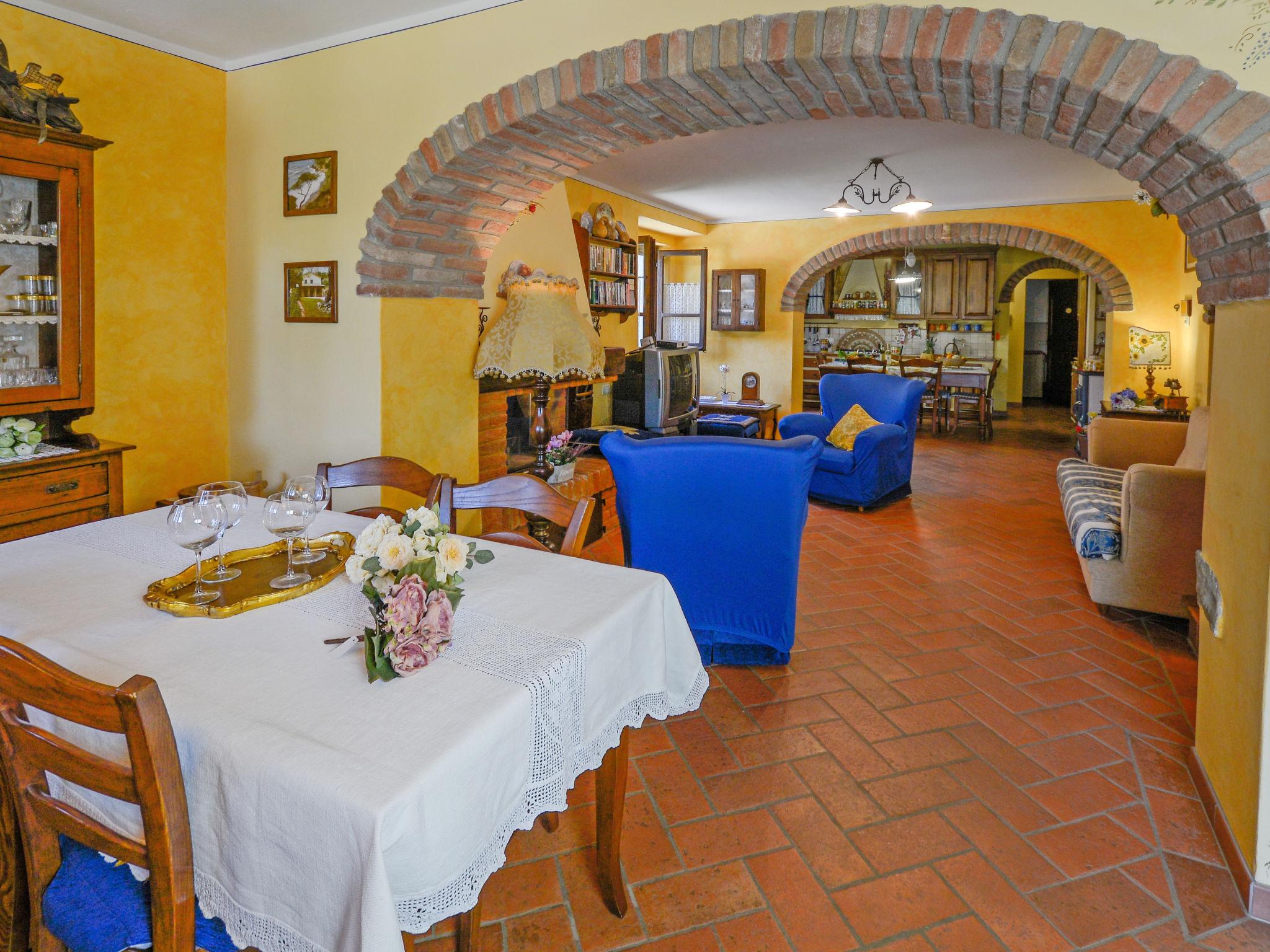 Photo 11 - 6 bedroom House in Cortona with private pool and garden