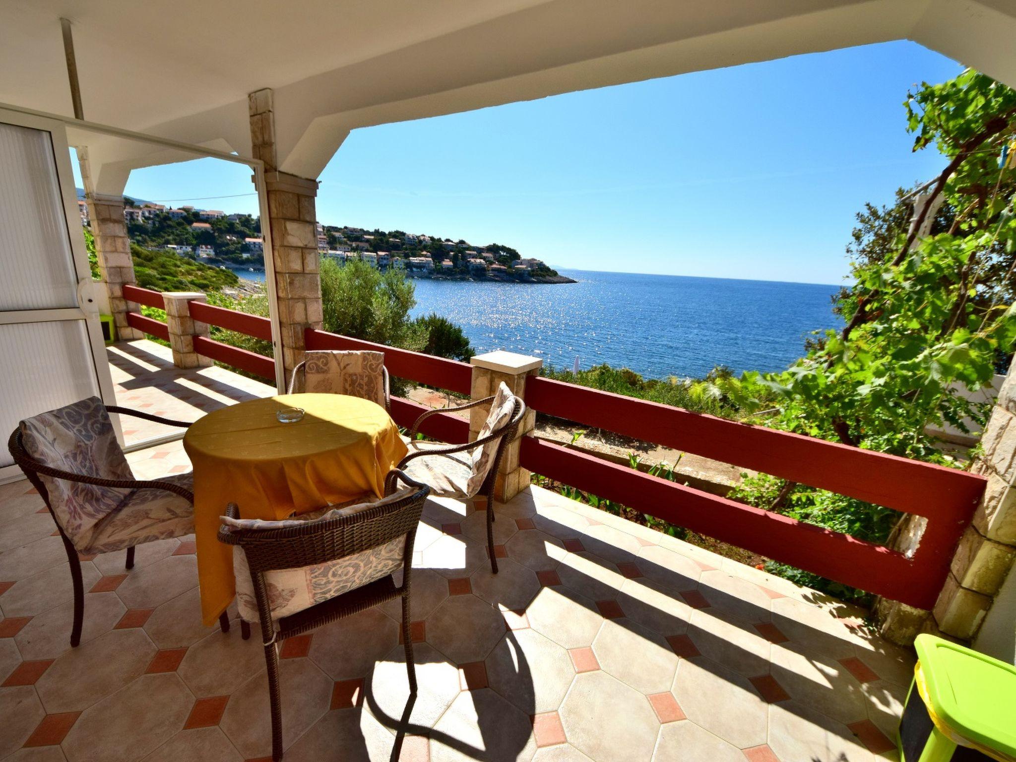 Foto 3 - Apartamento de 1 habitación en Korčula con piscina y vistas al mar