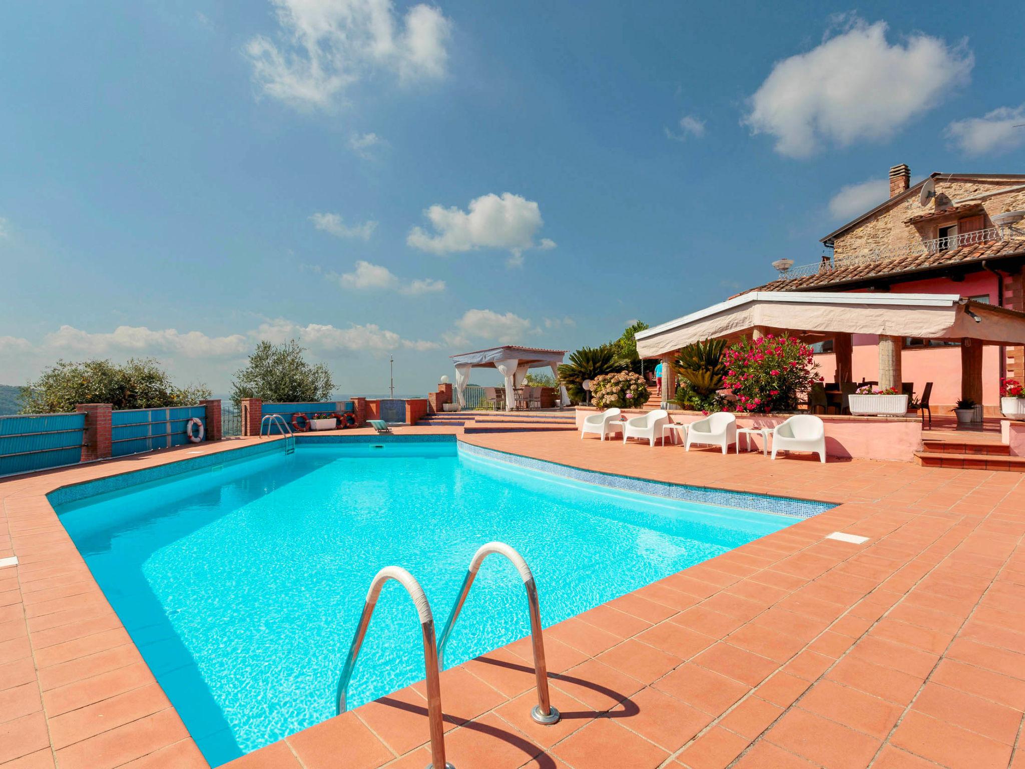 Foto 3 - Casa de 4 quartos em Massarosa com piscina privada e vistas do mar
