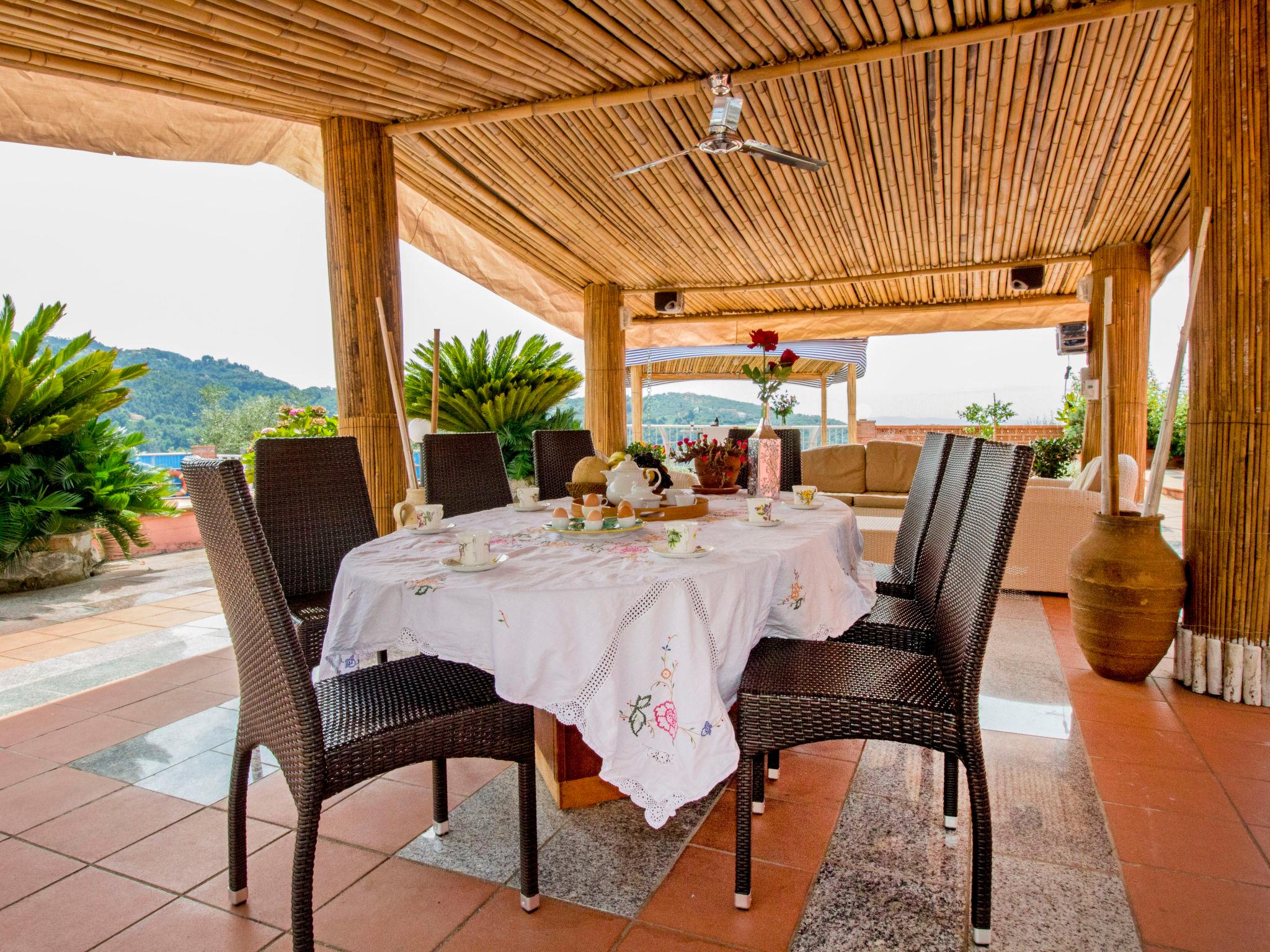 Photo 8 - Maison de 4 chambres à Massarosa avec piscine privée et vues à la mer