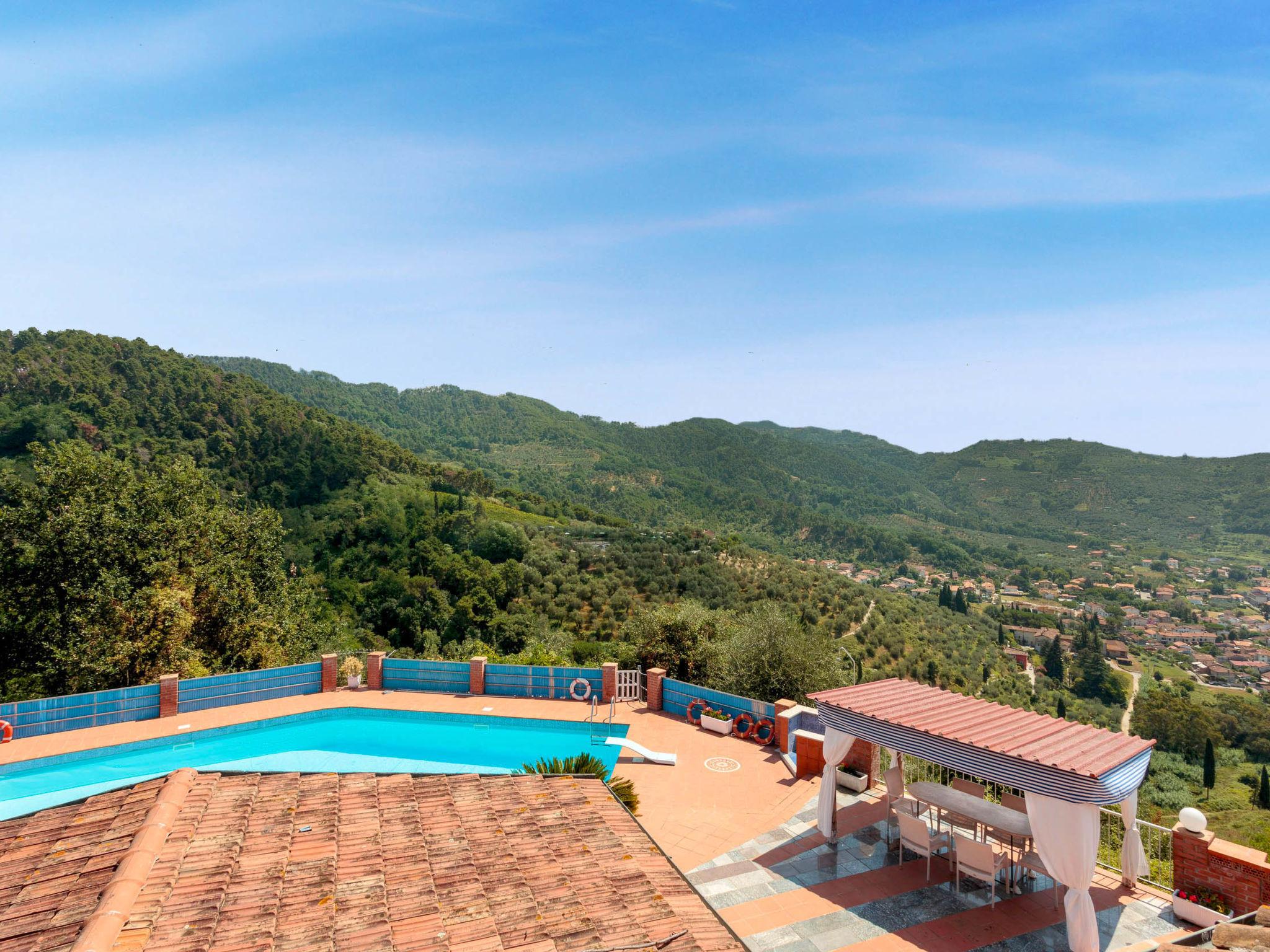 Photo 11 - Maison de 4 chambres à Massarosa avec piscine privée et vues à la mer