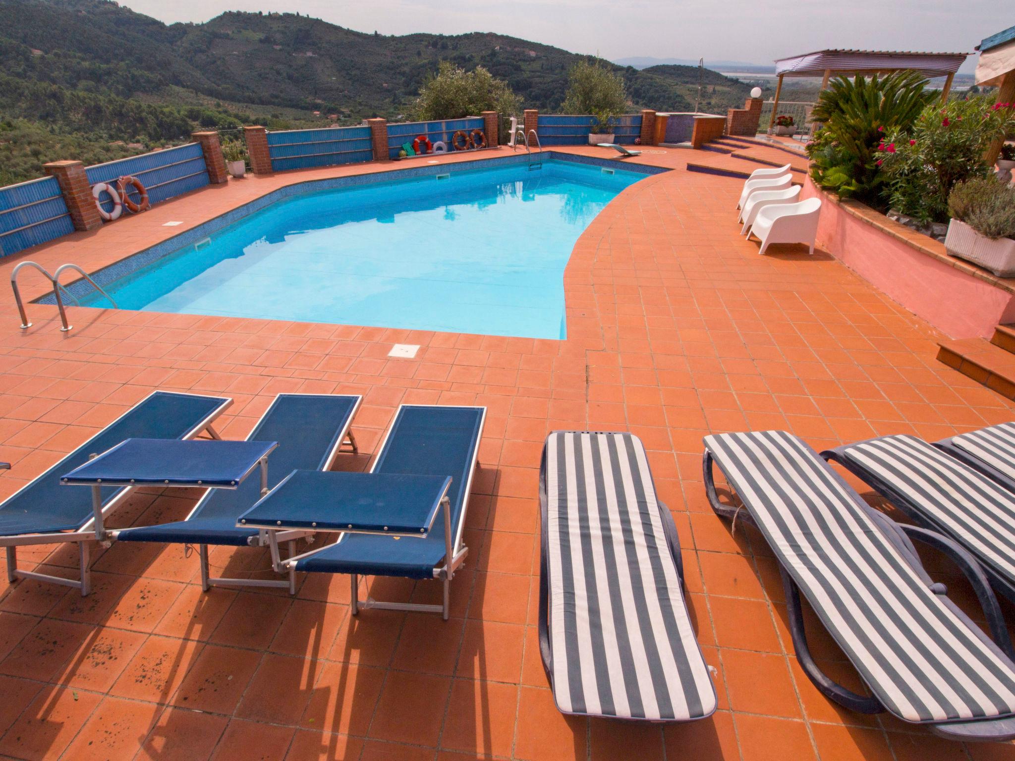 Photo 2 - 4 bedroom House in Massarosa with private pool and sea view