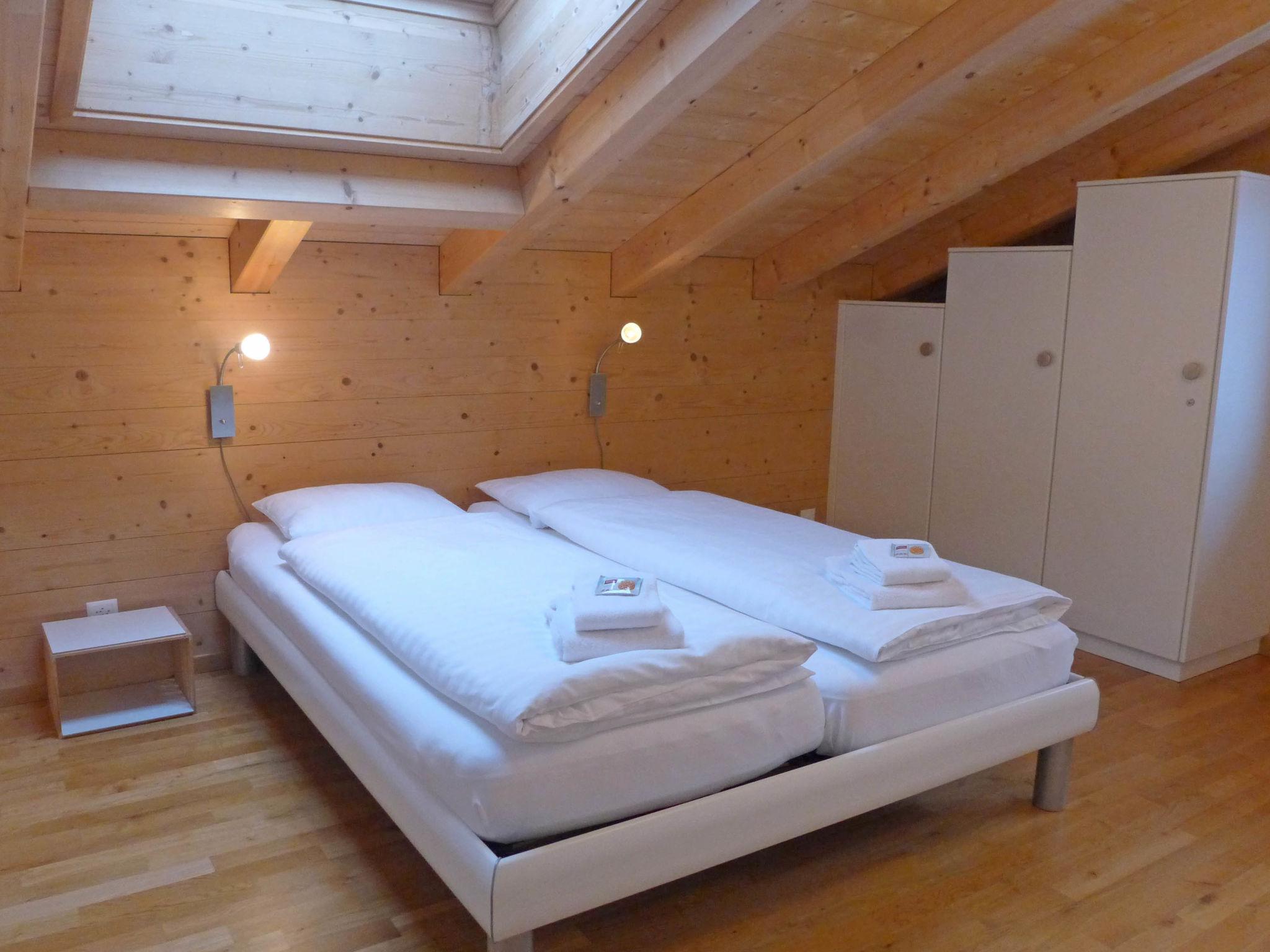 Foto 8 - Appartamento con 3 camere da letto a Grindelwald