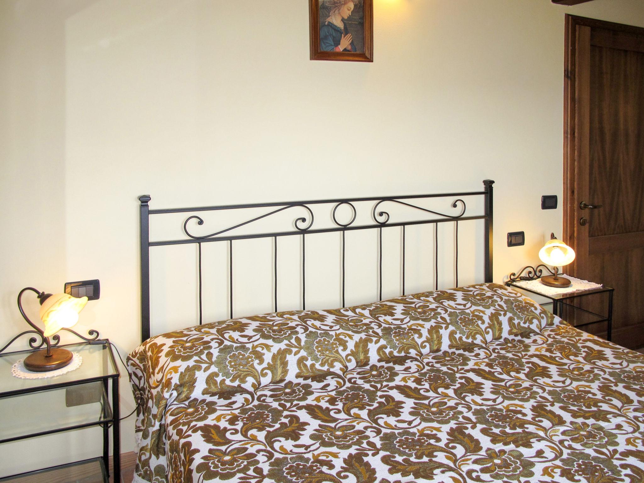 Foto 5 - Apartment mit 2 Schlafzimmern in Pescia mit schwimmbad und terrasse