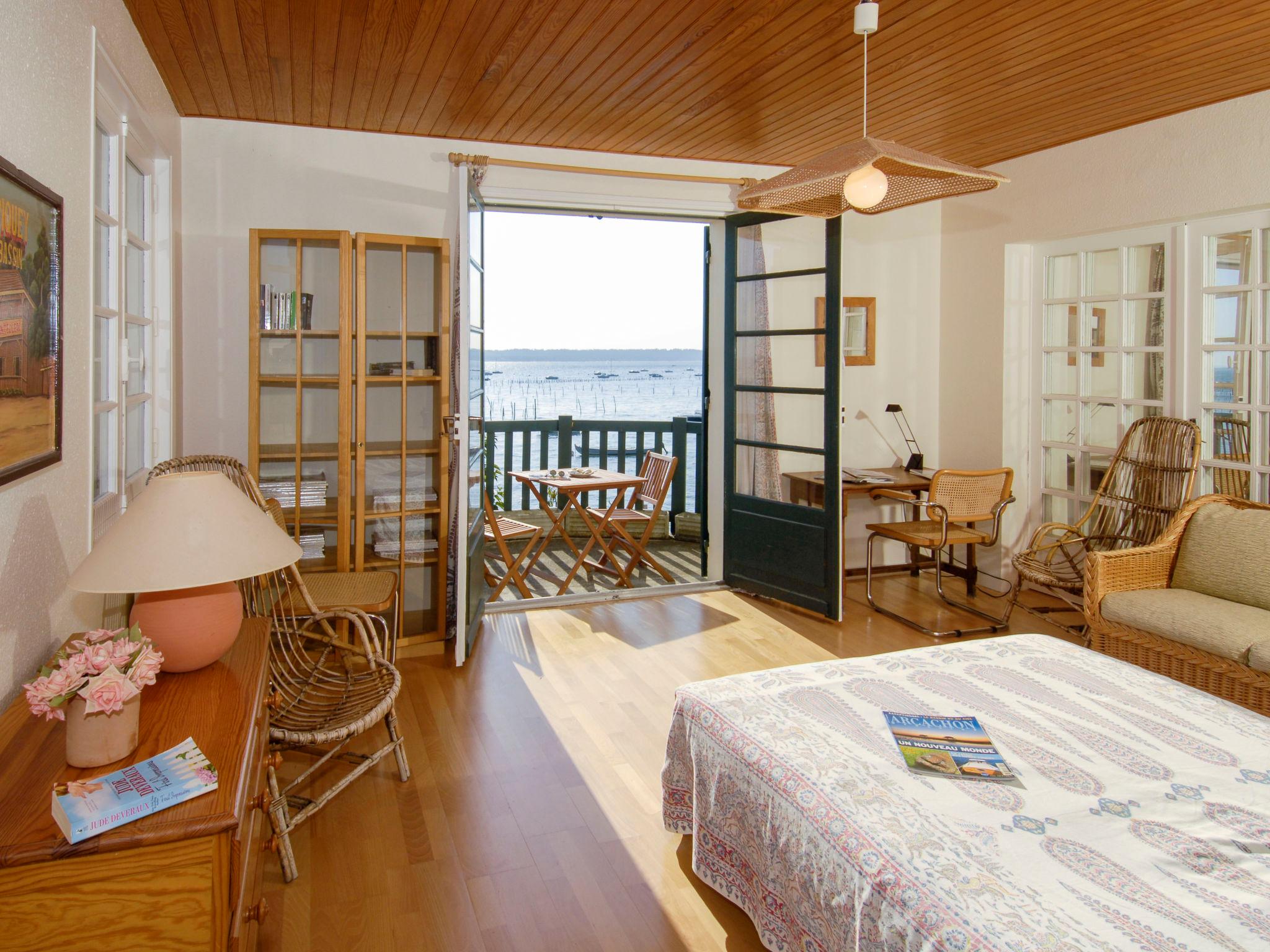 Foto 5 - Apartamento de 1 quarto em Lège-Cap-Ferret com jardim e vistas do mar