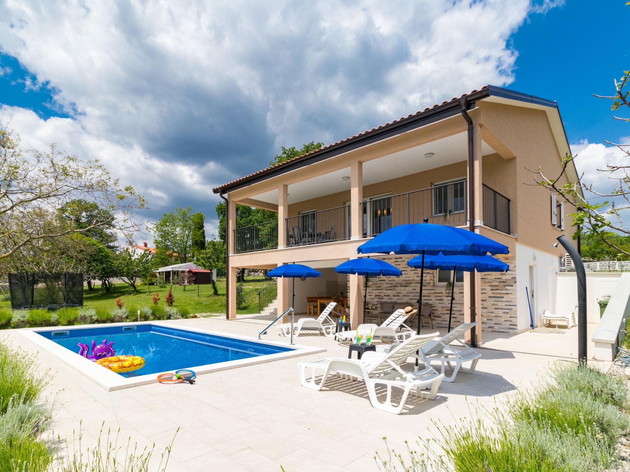 Photo 16 - 3 bedroom House in Labin with private pool and sea view