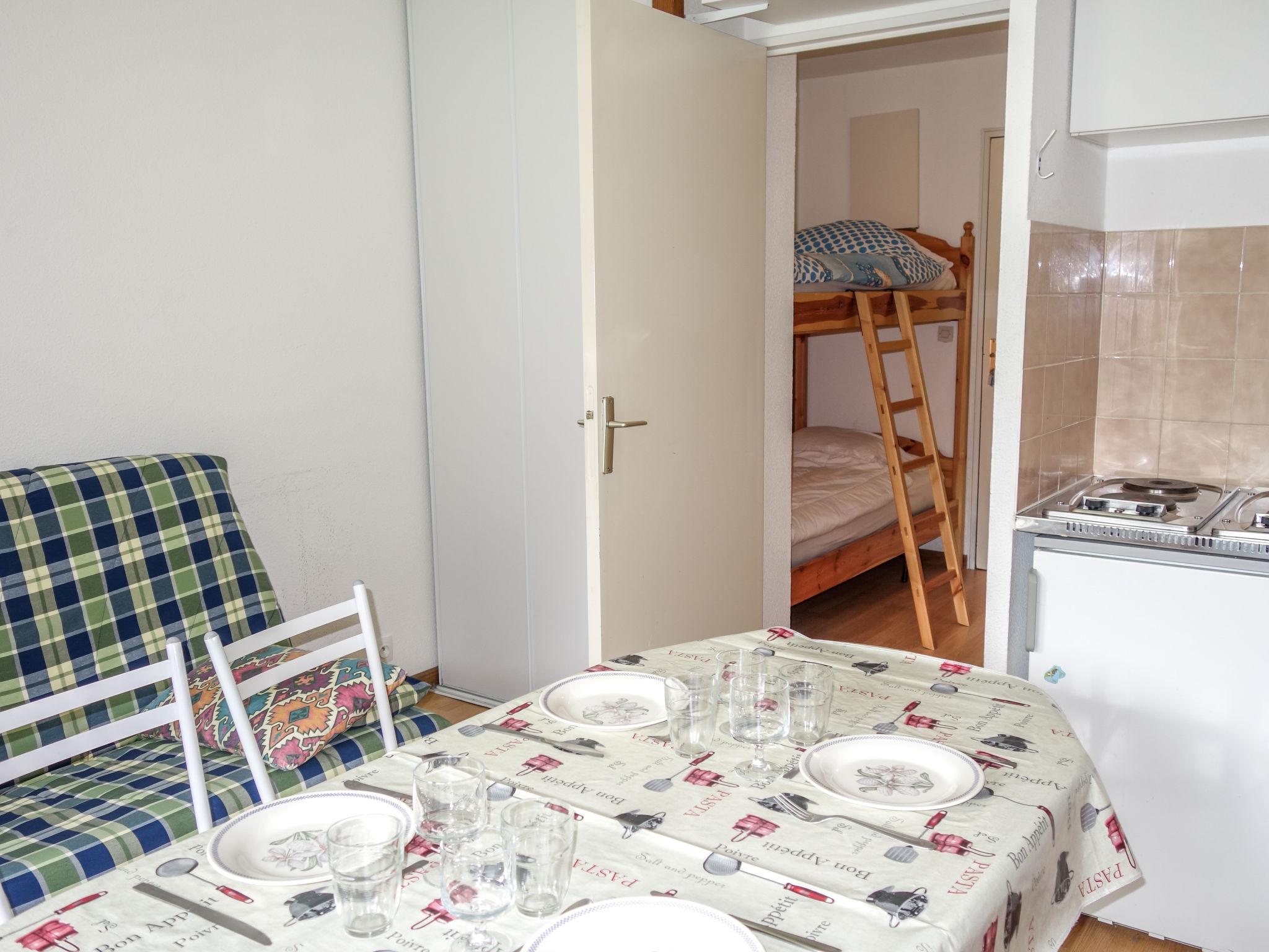 Foto 4 - Appartamento con 1 camera da letto a Les Contamines-Montjoie con vista sulle montagne