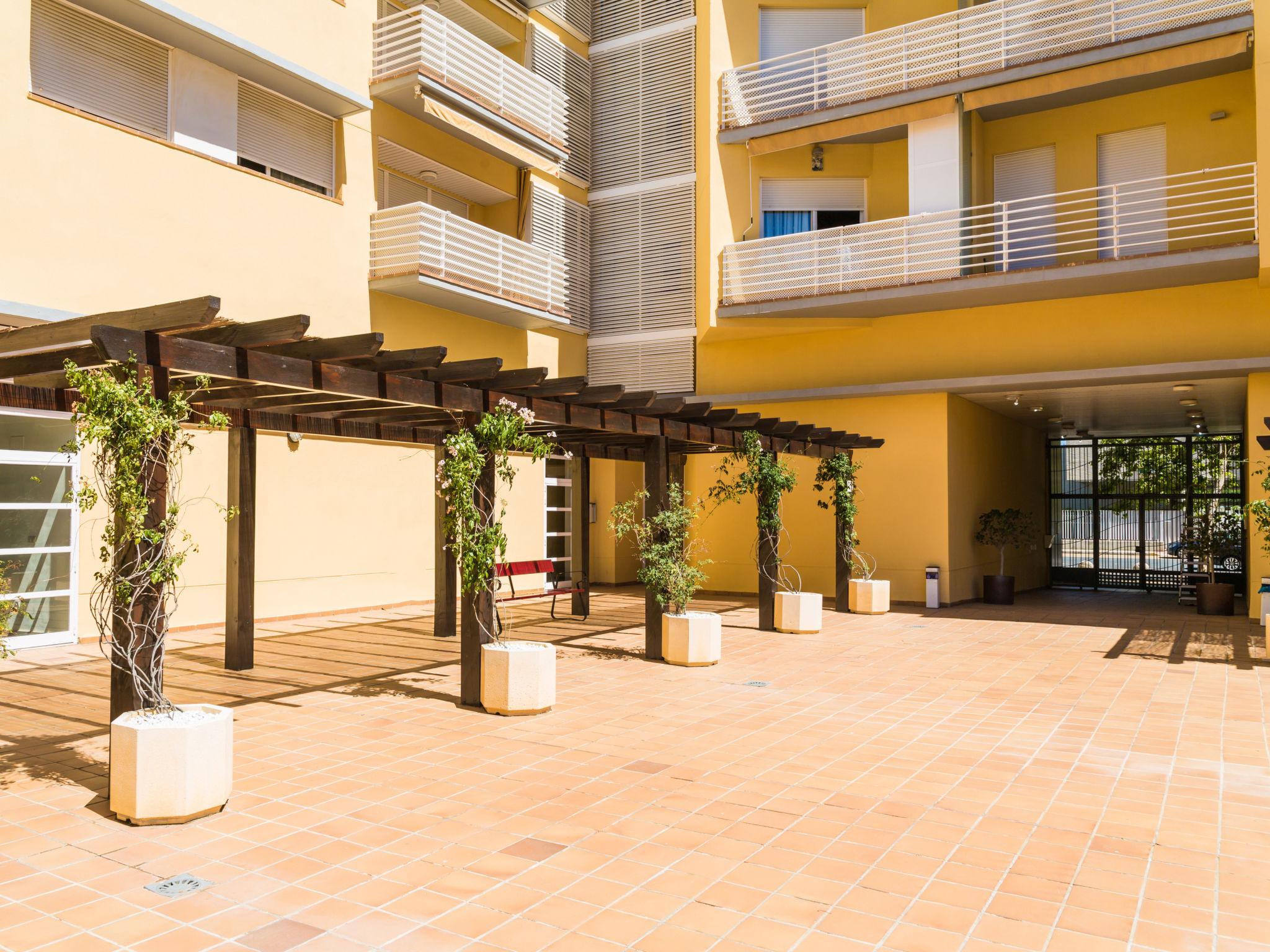 Photo 19 - 2 bedroom Apartment in Isla Cristina with swimming pool and garden