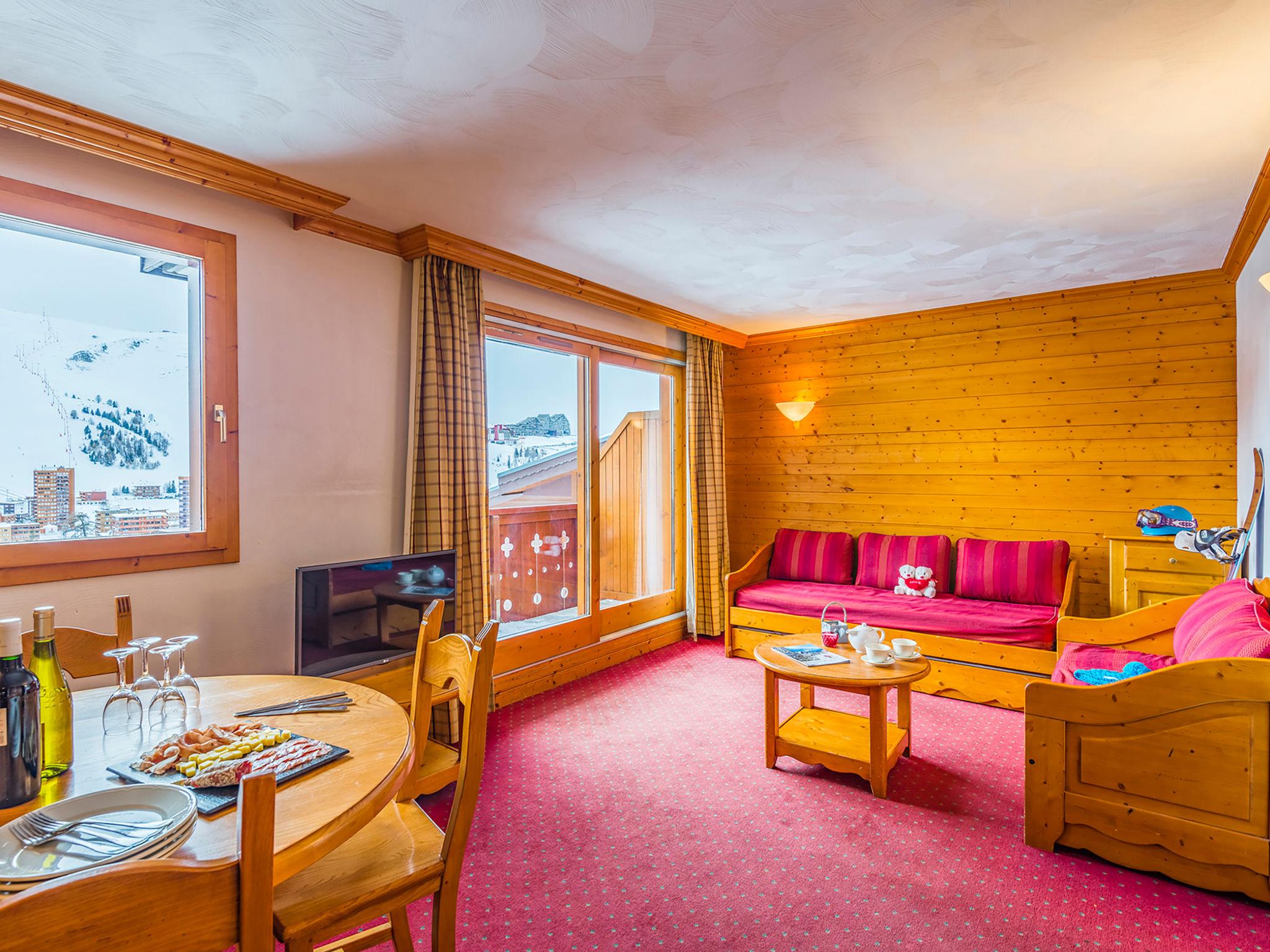 Foto 7 - Apartamento de 1 quarto em La Plagne Tarentaise com piscina e vista para a montanha