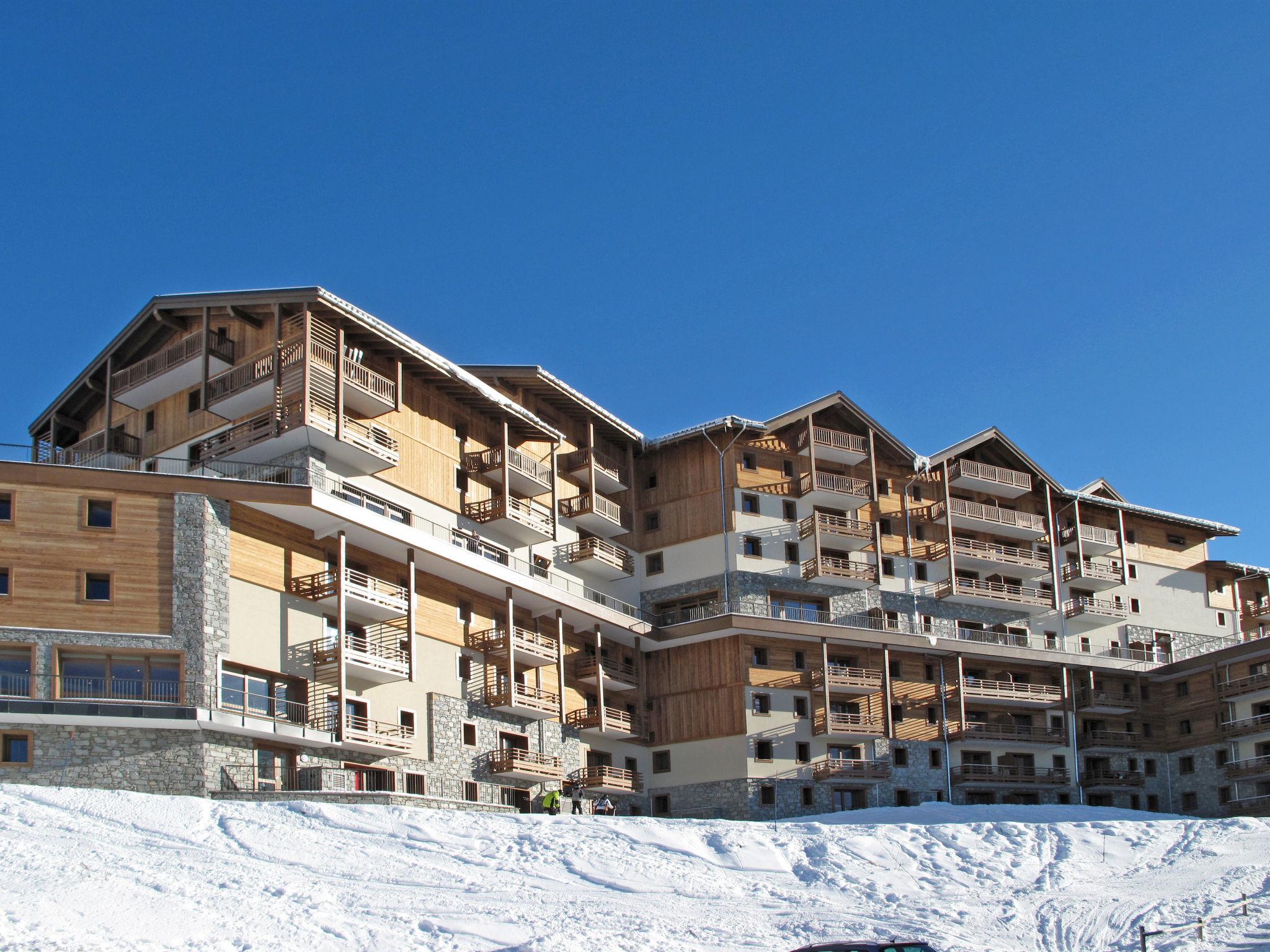 Foto 1 - Apartment mit 2 Schlafzimmern in Les Belleville mit schwimmbad und blick auf die berge