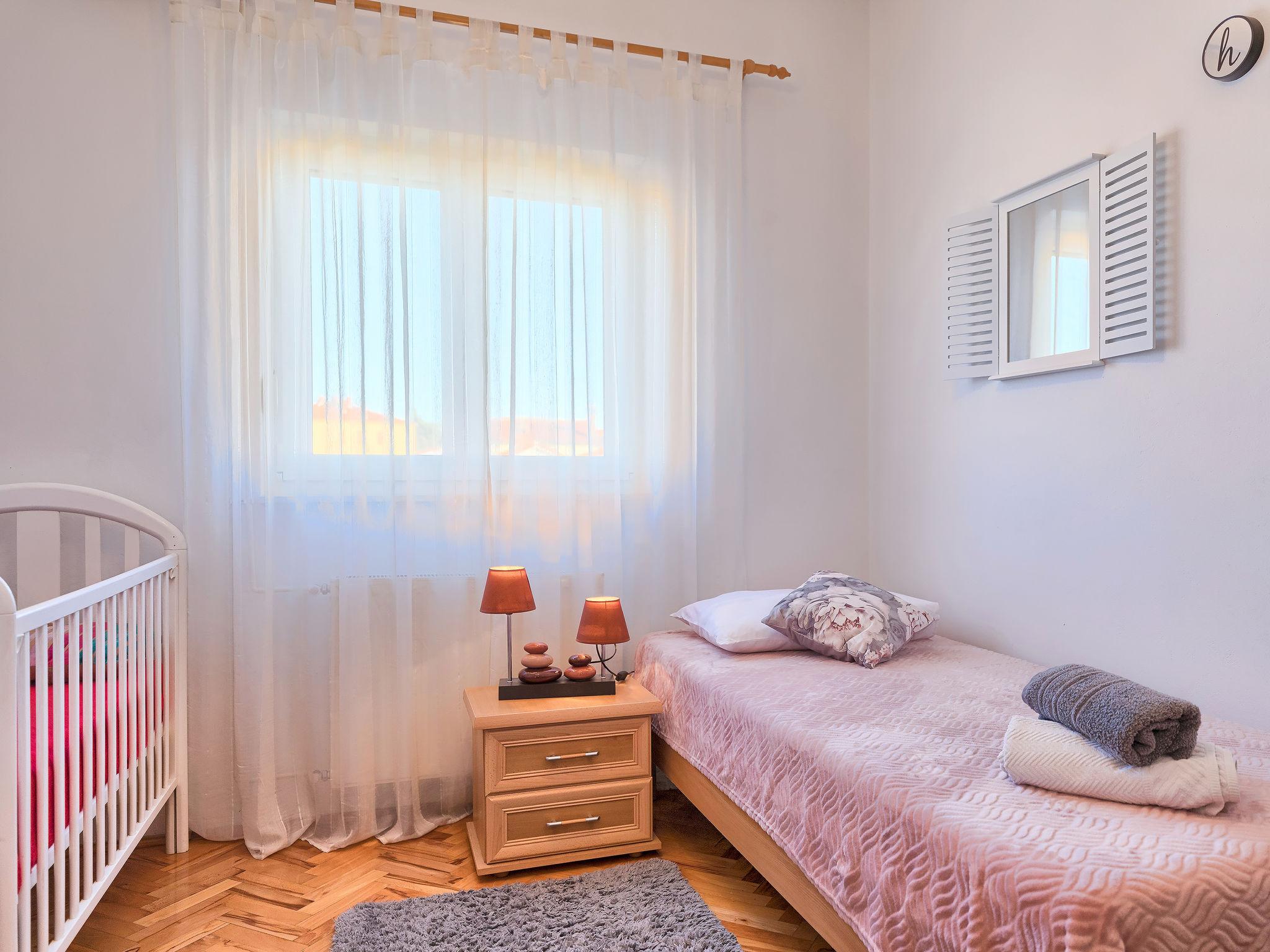 Photo 21 - Appartement de 2 chambres à Vodnjan avec jardin et vues à la mer