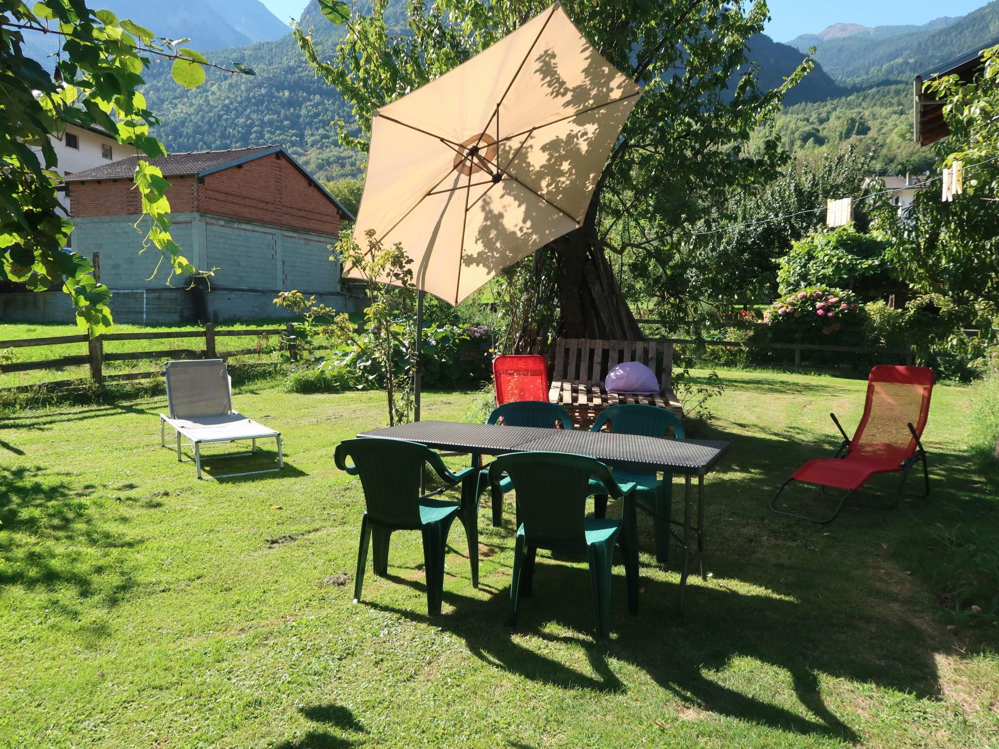 Photo 13 - 1 bedroom Apartment in Fénis with garden and mountain view