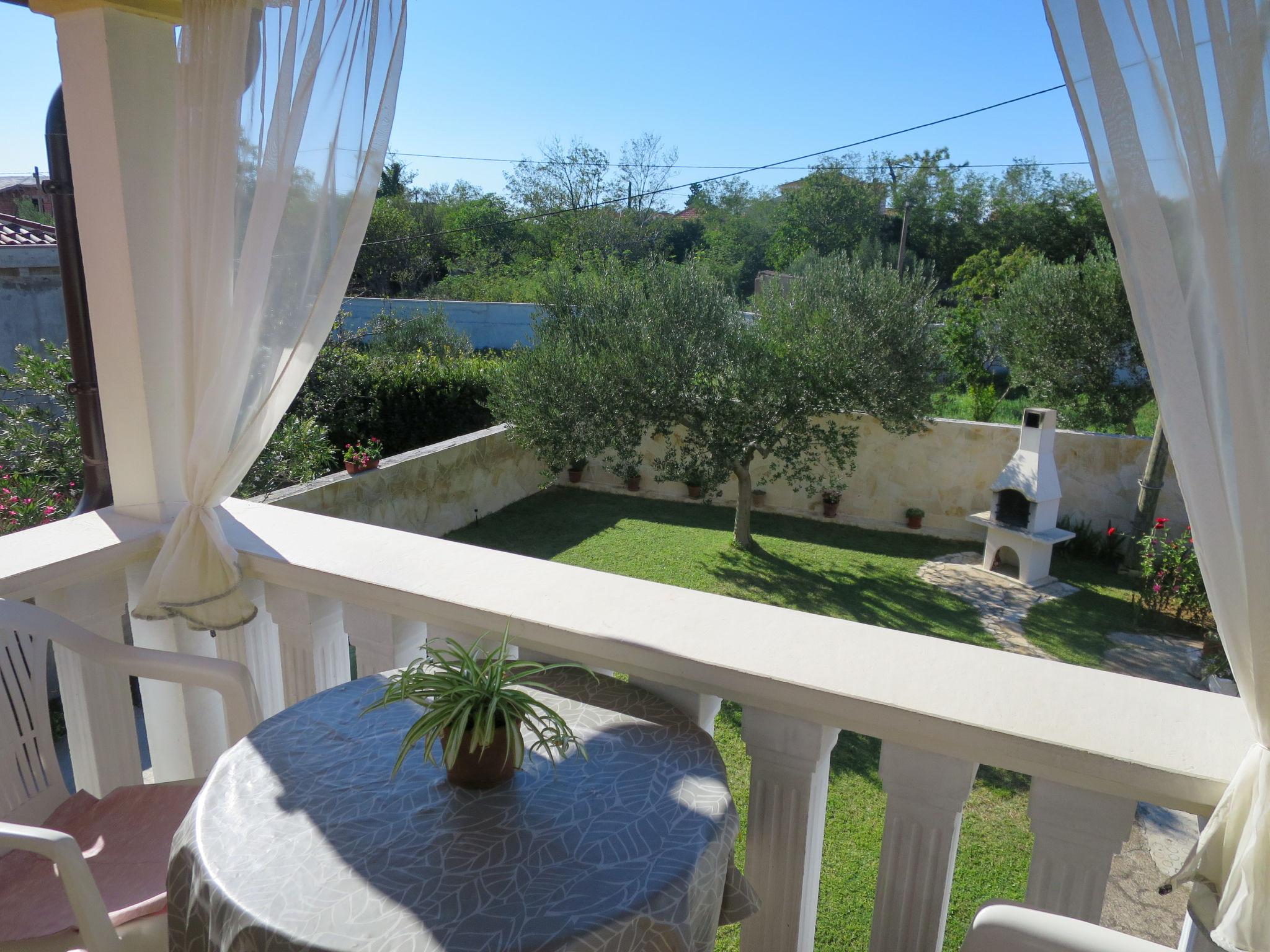 Foto 18 - Casa de 2 habitaciones en Privlaka con terraza y vistas al mar