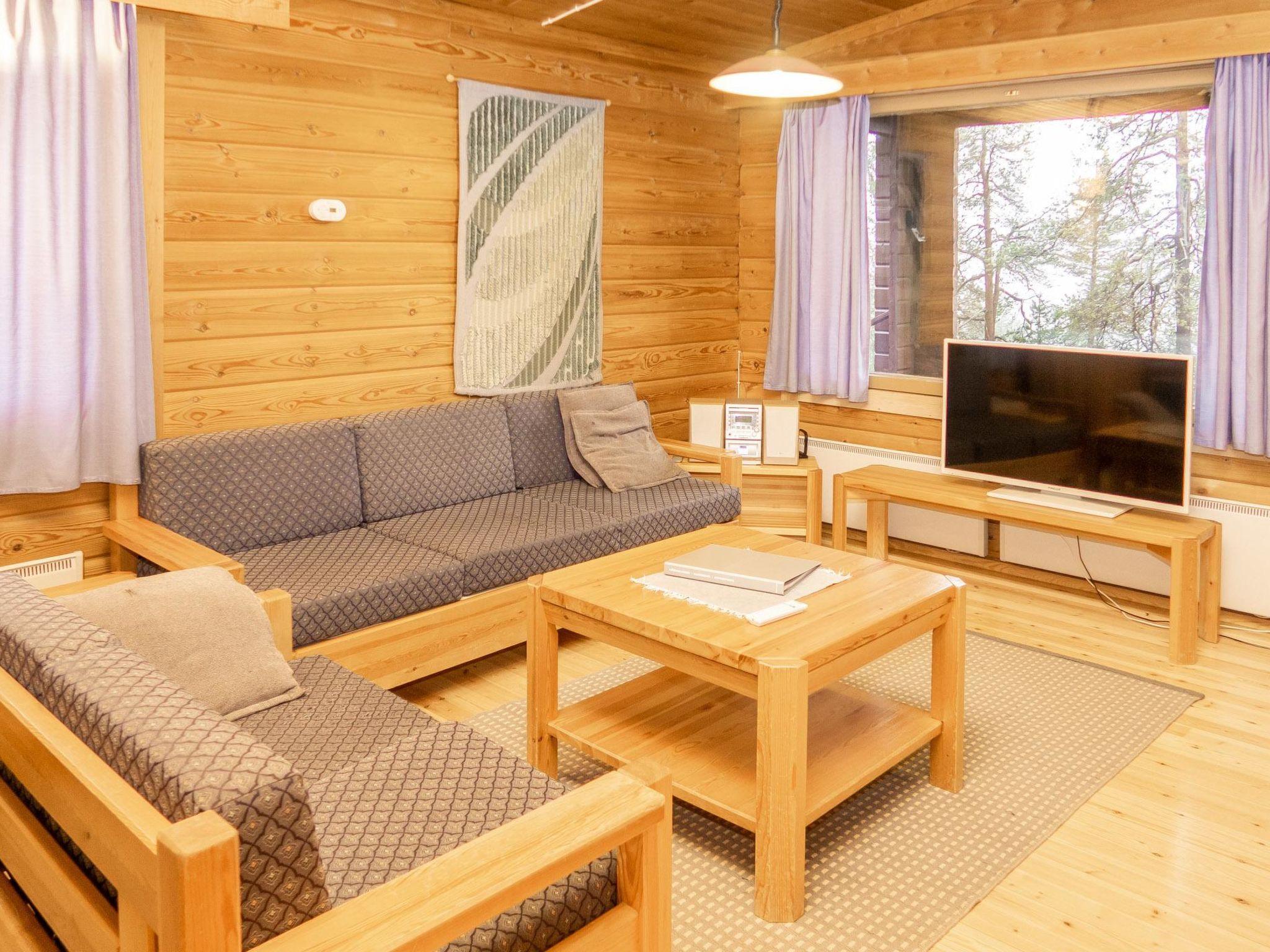 Foto 4 - Casa de 2 habitaciones en Kuusamo con sauna y vistas a la montaña