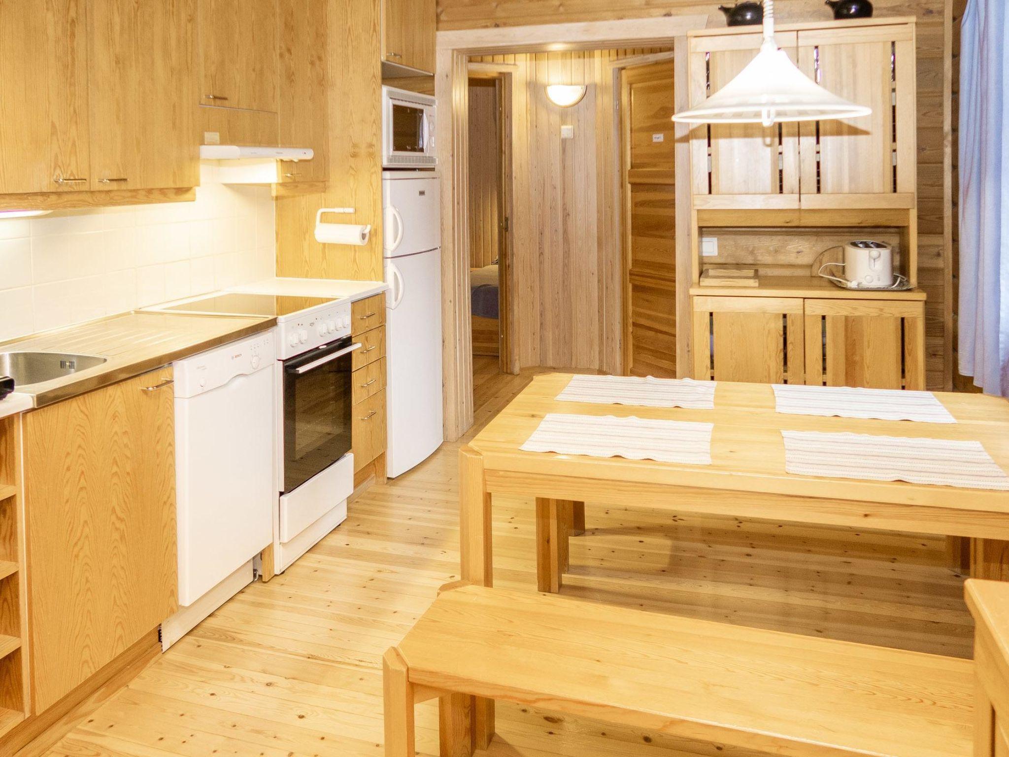 Foto 6 - Casa de 2 habitaciones en Kuusamo con sauna y vistas a la montaña