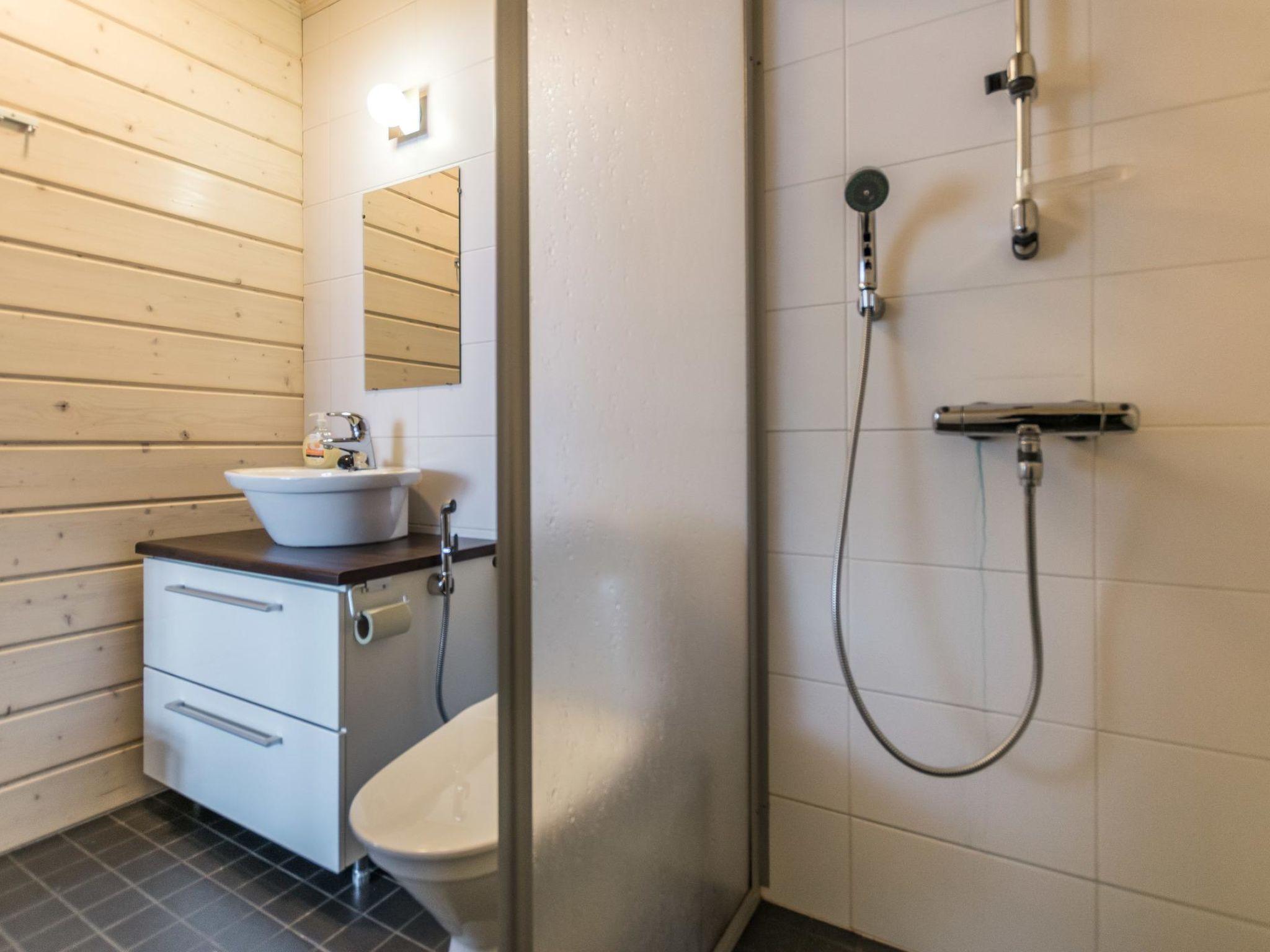 Foto 9 - Casa de 3 habitaciones en Hyrynsalmi con sauna