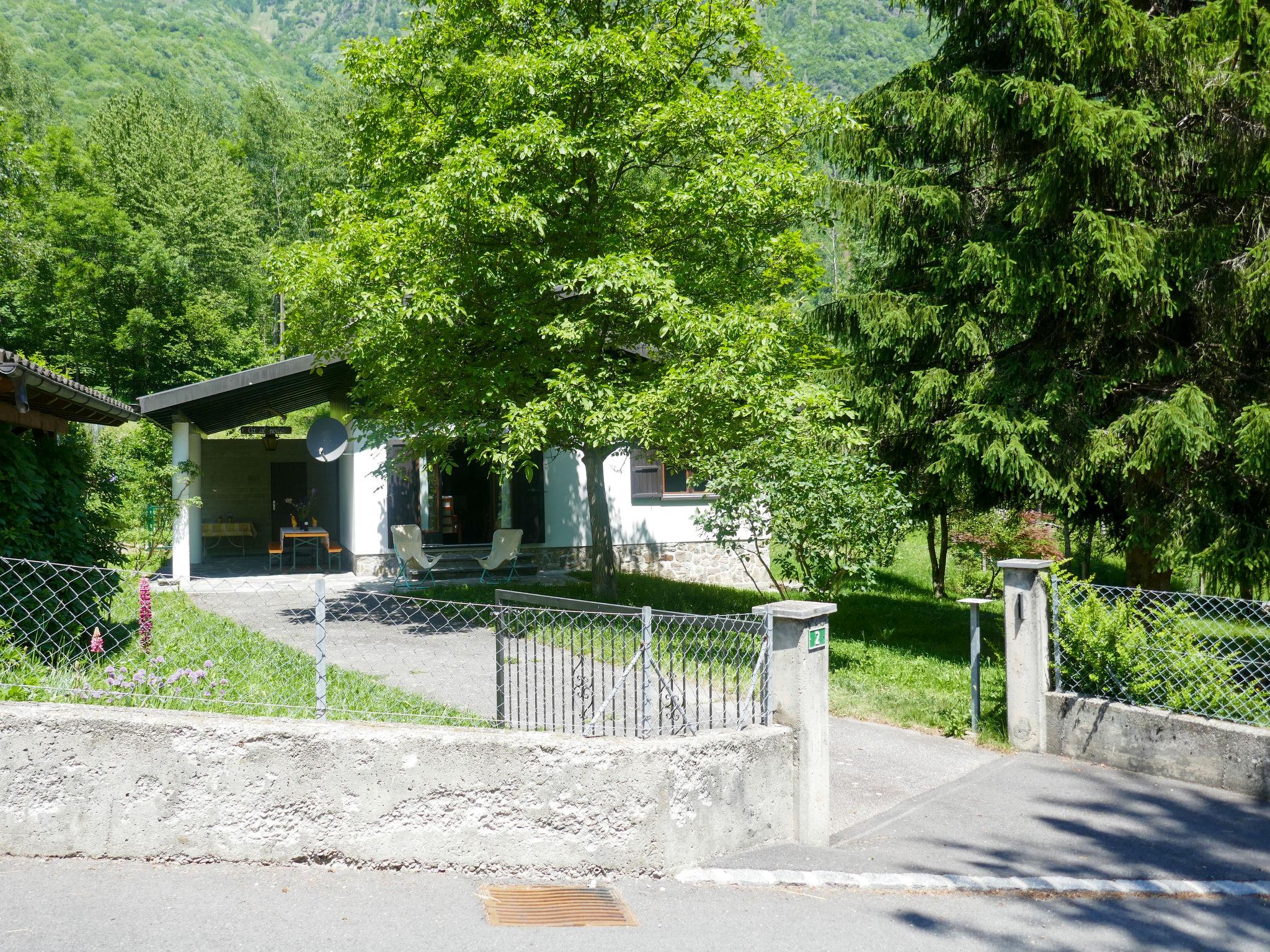 Photo 1 - Maison de 3 chambres à Blenio avec jardin