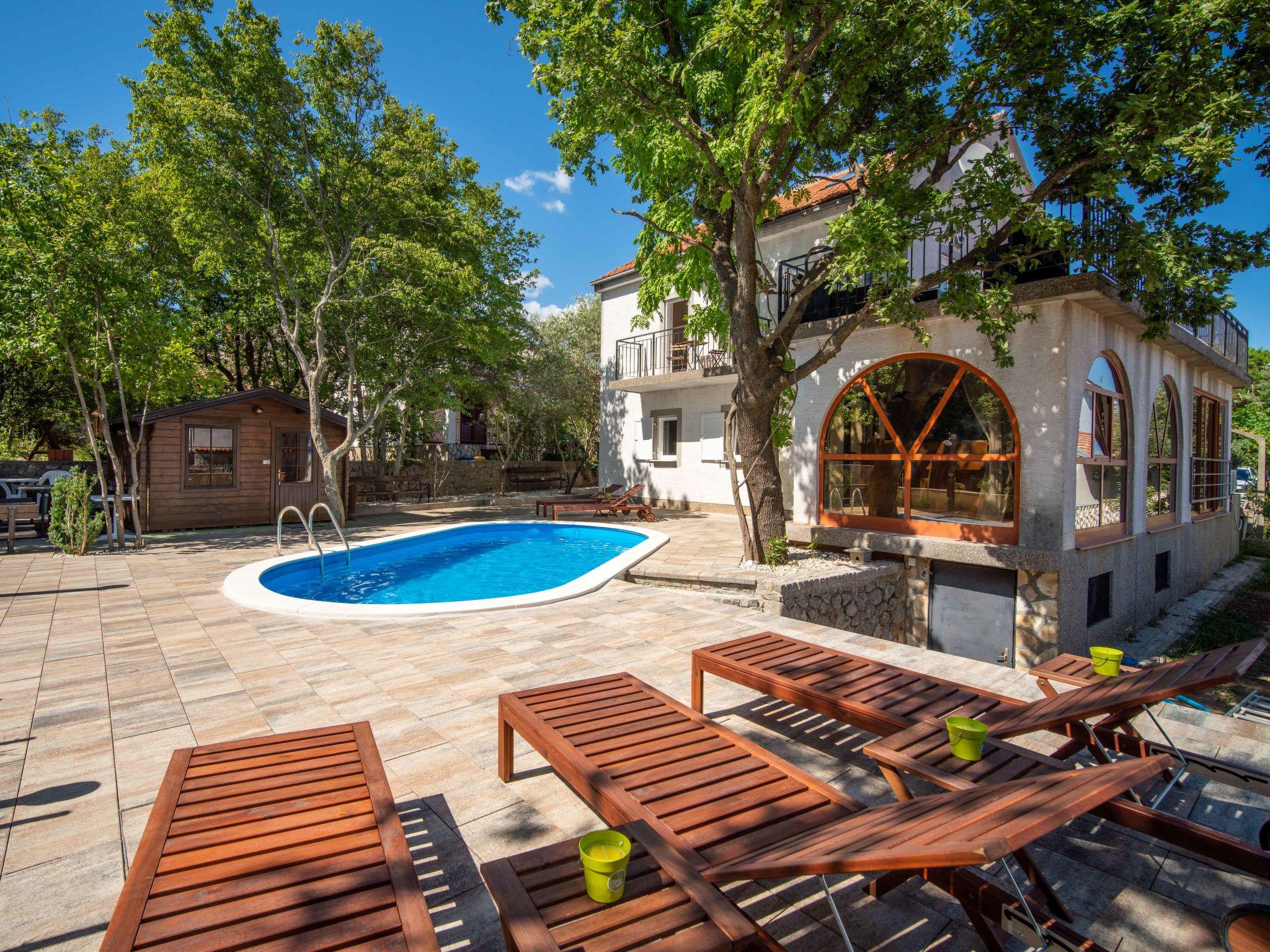 Foto 1 - Casa de 3 quartos em Krk com piscina privada e terraço