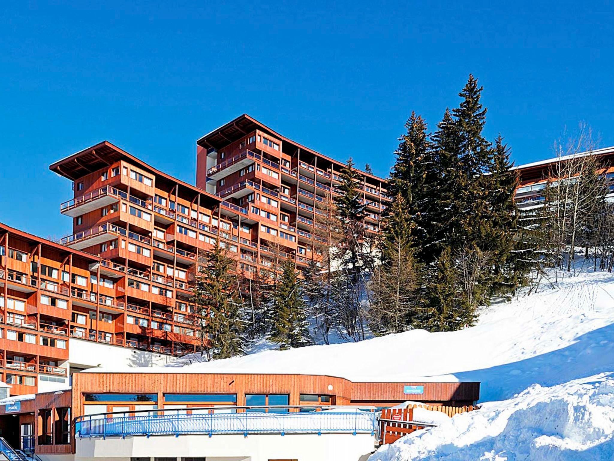 Foto 1 - Appartamento con 2 camere da letto a Bourg-Saint-Maurice con piscina e terrazza