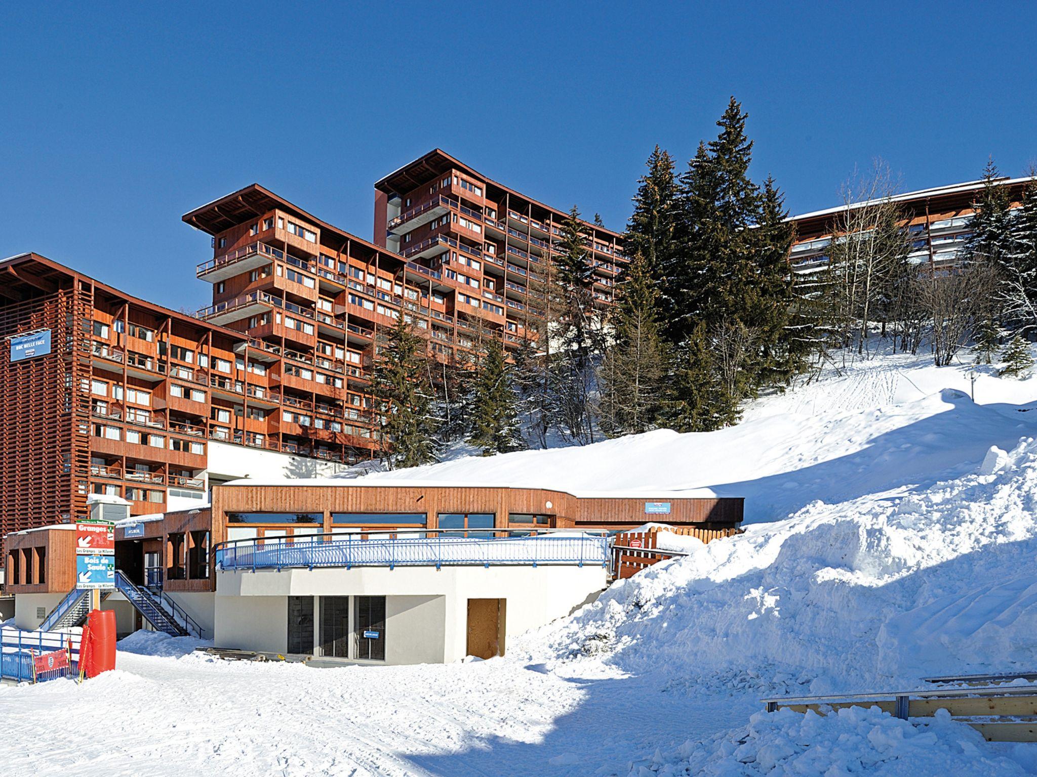 Foto 18 - Apartamento de 1 habitación en Bourg-Saint-Maurice con piscina y vistas a la montaña