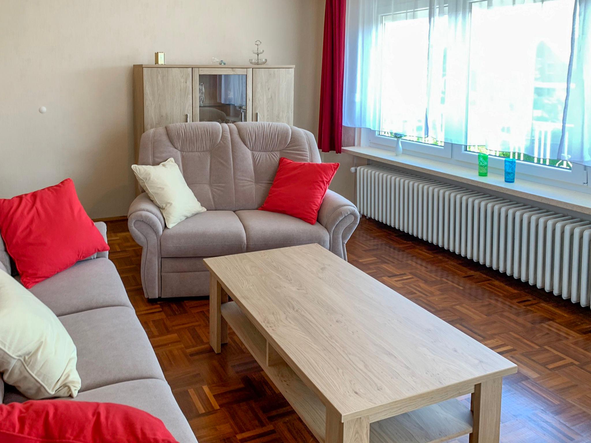 Foto 2 - Appartamento con 2 camere da letto a Leezdorf con giardino e vista mare