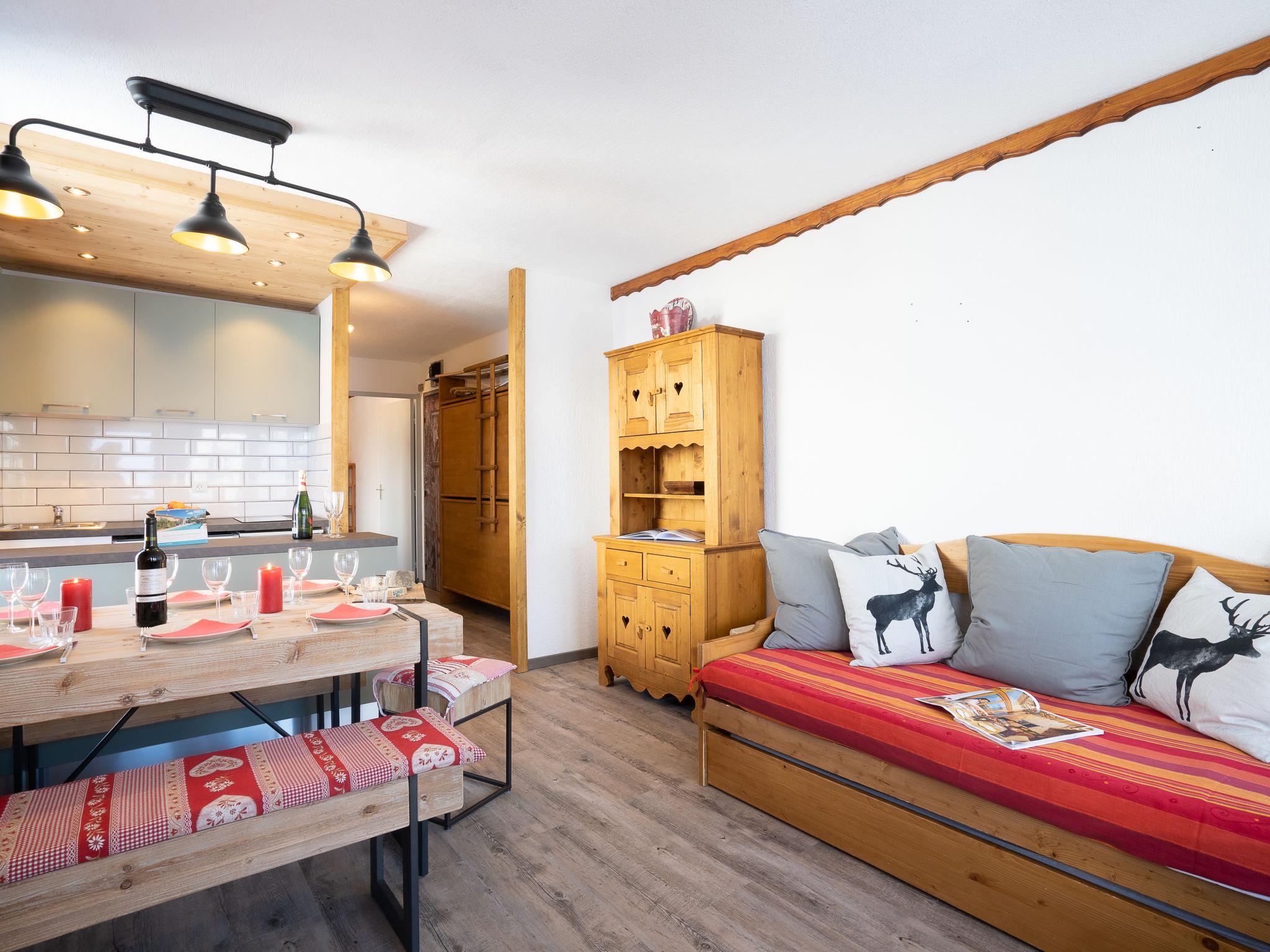 Foto 9 - Appartamento con 1 camera da letto a Tignes con vista sulle montagne