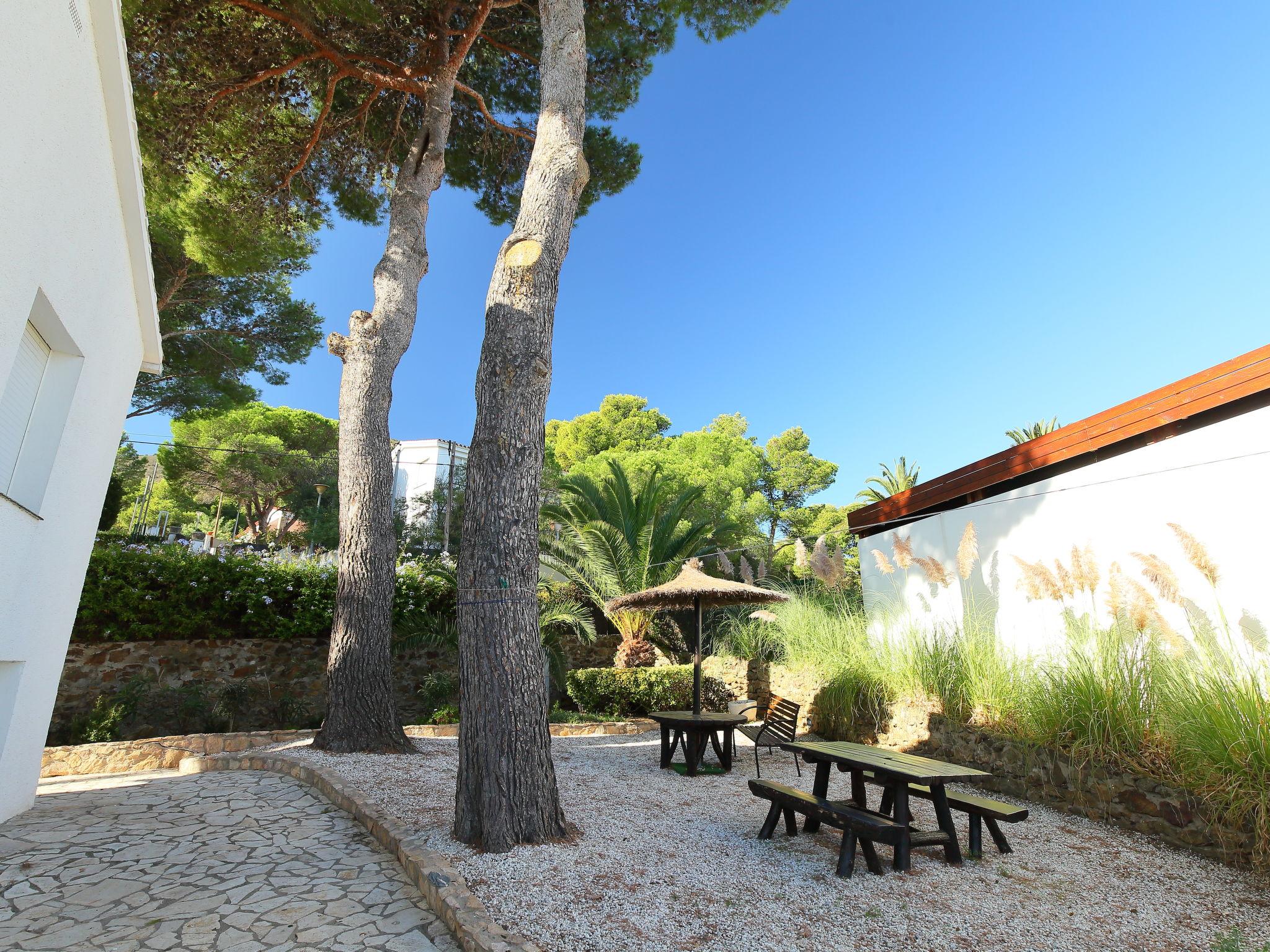 Photo 13 - Appartement de 3 chambres à Llançà avec piscine et jardin