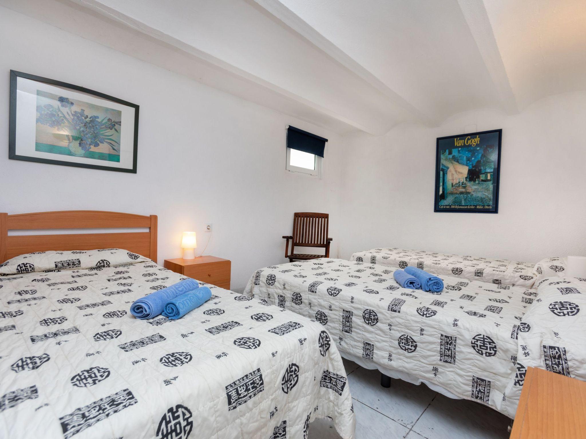 Foto 5 - Appartamento con 3 camere da letto a Llançà con piscina e vista mare