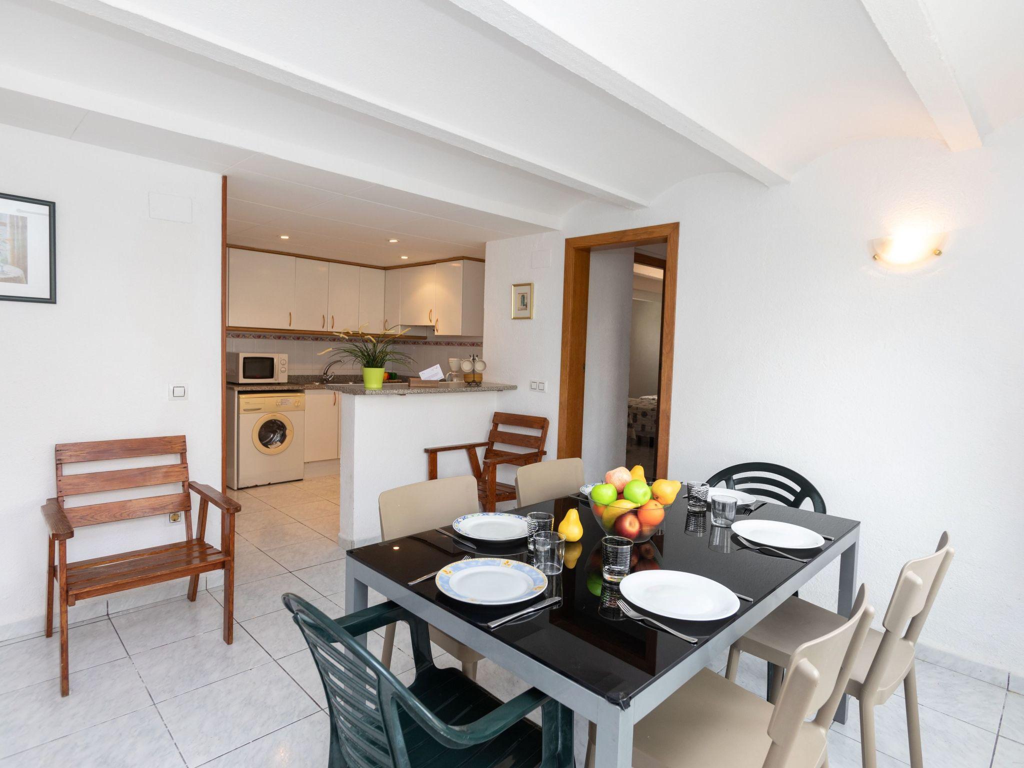 Foto 8 - Apartamento de 3 habitaciones en Llançà con piscina y vistas al mar