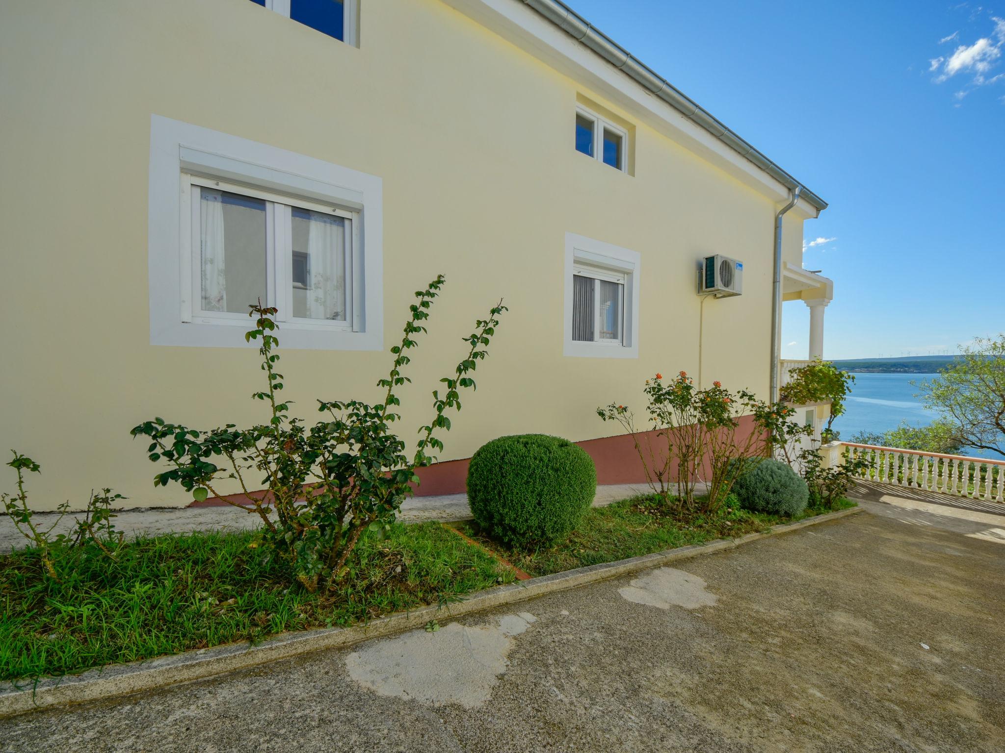 Photo 22 - Maison de 3 chambres à Jasenice avec jardin et vues à la mer