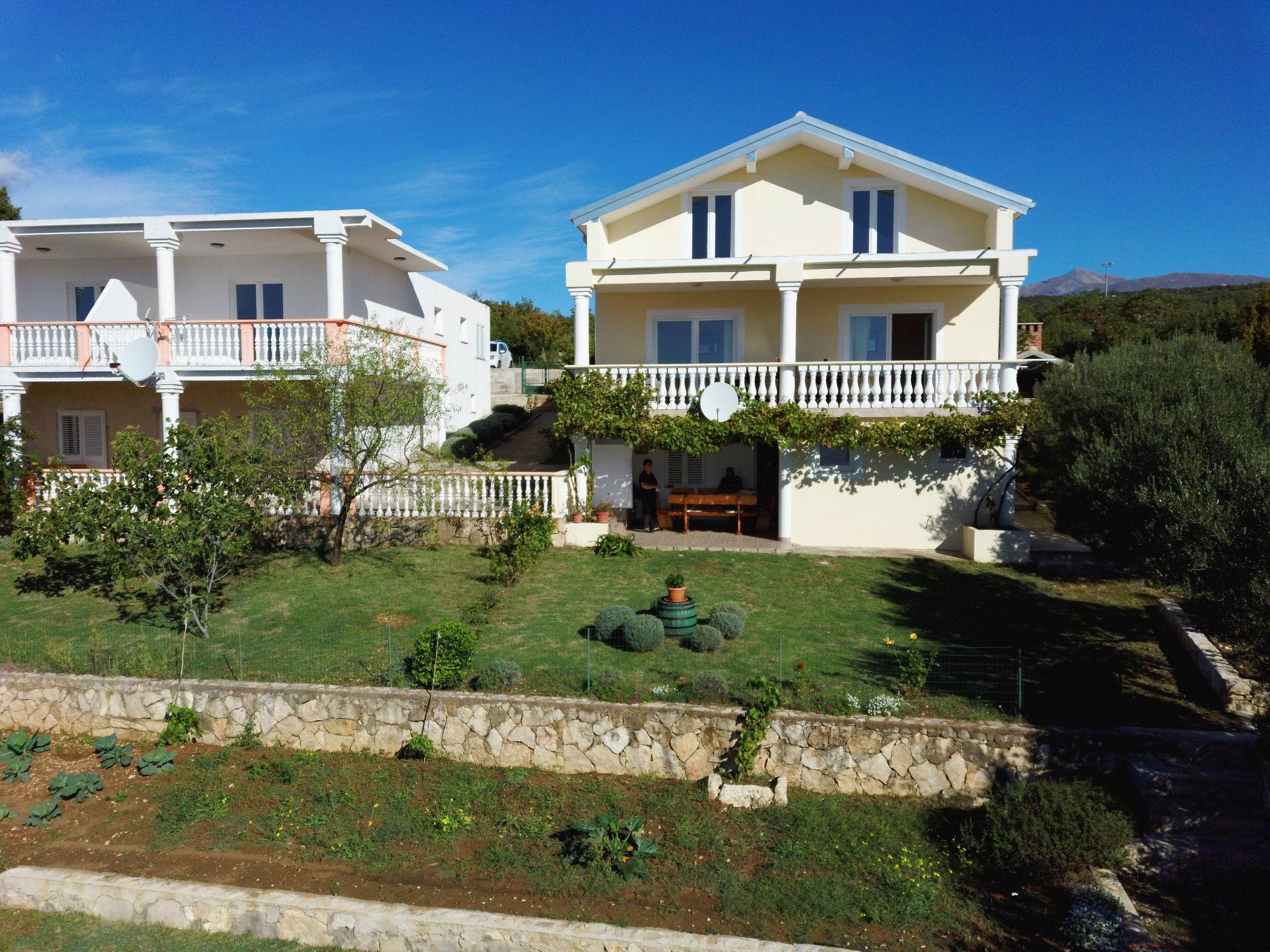 Foto 33 - Casa de 3 habitaciones en Jasenice con jardín y vistas al mar