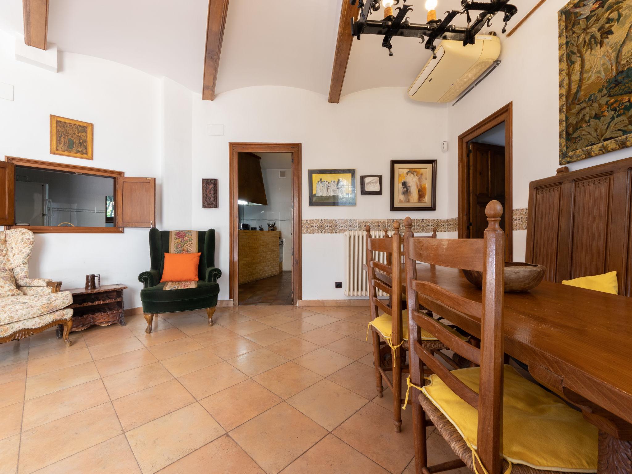 Photo 9 - 4 bedroom House in Cambrils with private pool and garden